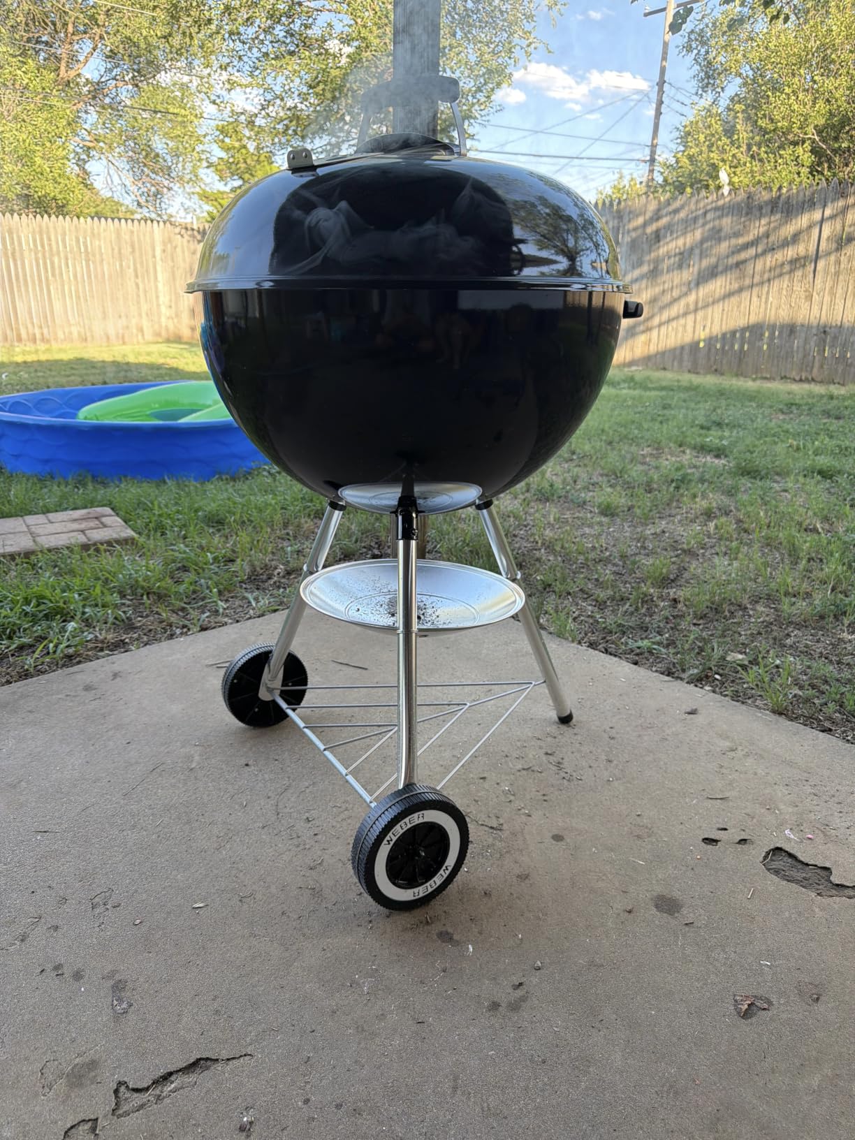 Weber Original Kettle Charcoal Grill, 22-Inch, Black - Classic Outdoor BBQ Grill with One‑Touch™ Cleaning System & Precise Temperature Control Dampers customer photo 1