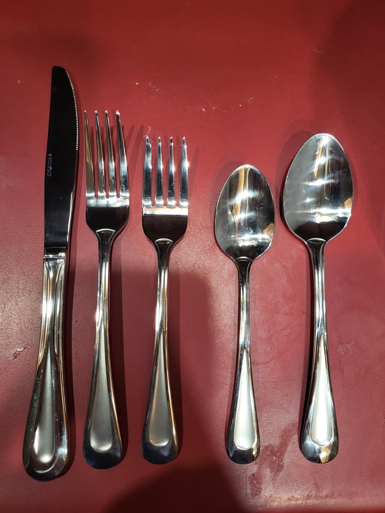 Oneida Silverware Set For 8, Satin Sand Dune 45-Piece Everyday Flatware Set with Serving Utensils, Service For 8, 18/0 Stainless Steel Silverware customer photo 2