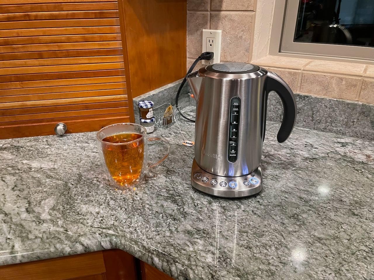 Breville BKE820XL IQ Kettle Pure Water Heater, Brushed Stainless Steel | Precisely heat water for tea and coffee with this electric kettle featuring a Keep Warm button | 7 cup capacity customer photo 1