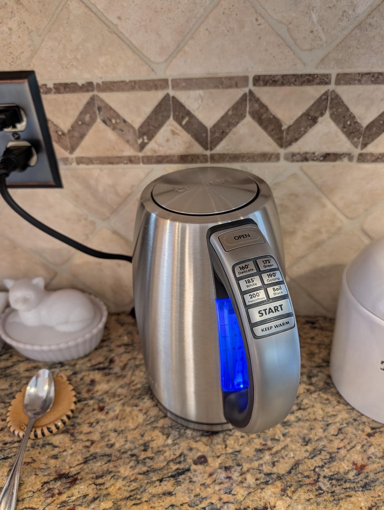 Cuisinart CPK-17 PerfecTemp Cordless Electric Kettle, 1500W Fast Heating, 6 Temp Presets, 1.7L, Auto Shutoff & 360 Degree Base, Stainless Steel customer photo 1