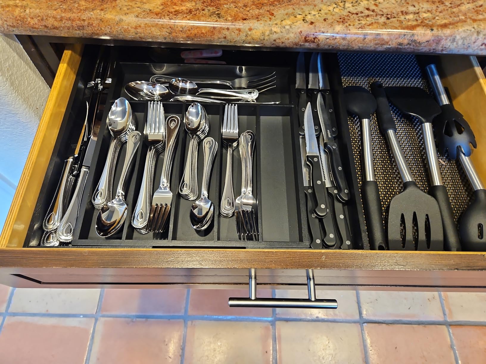 Lenox Silverware Set For 12, French Perle 65-Piece Flatware Set with Serving Utensils, Service For 12, Elegant 18/10 Stainless Steel Utensils with Beading customer photo 2