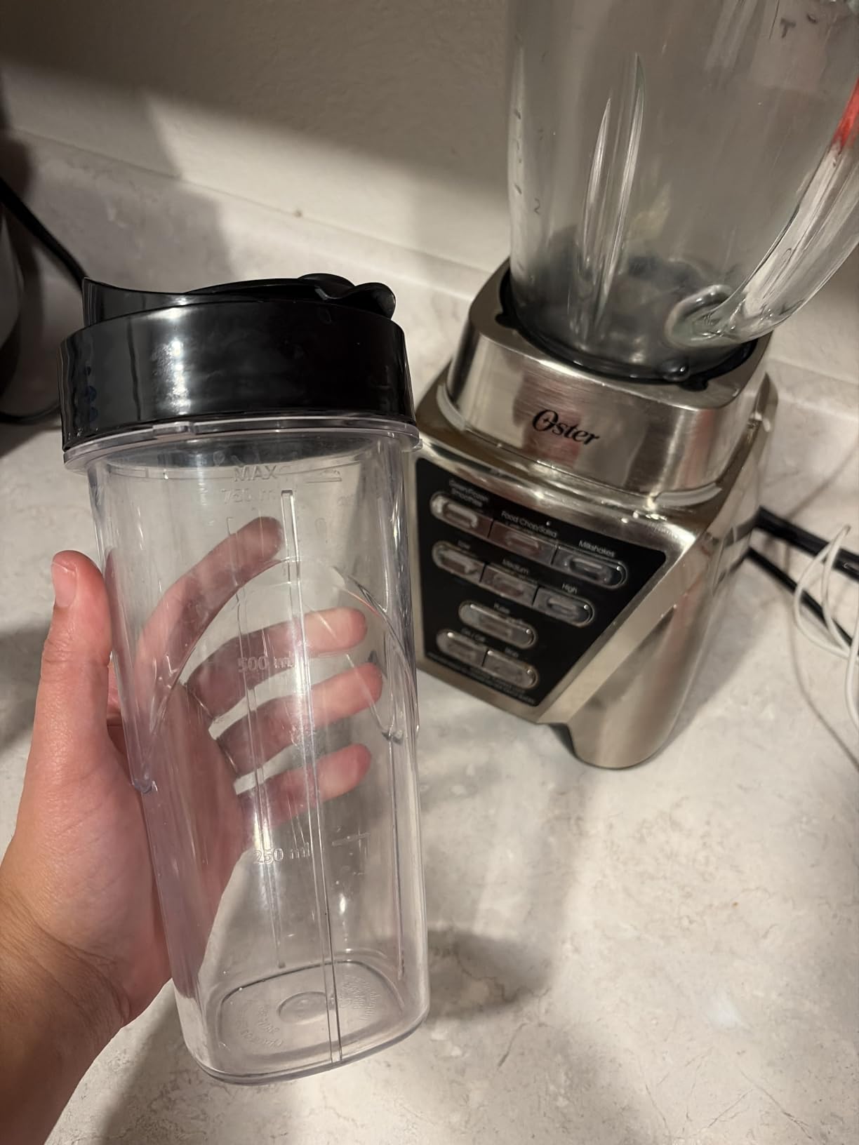 Oster Pro 1200 Smoothie Blender with Glass Jar customer photo 1