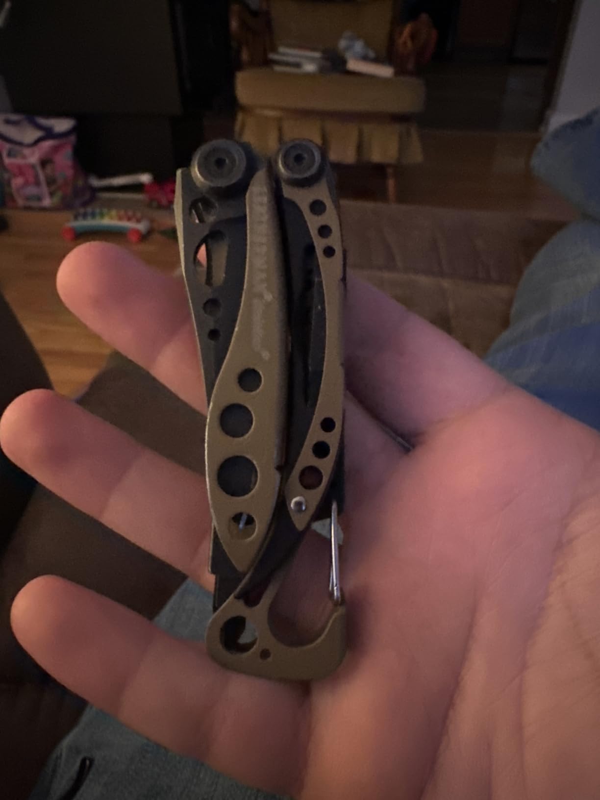 Leatherman Skeletool, 7-in-1 Lightweight, Minimalist Multi-tool for Everyday Carry (EDC), Home, Garden & Outdoors, Stainless Steel customer photo 1