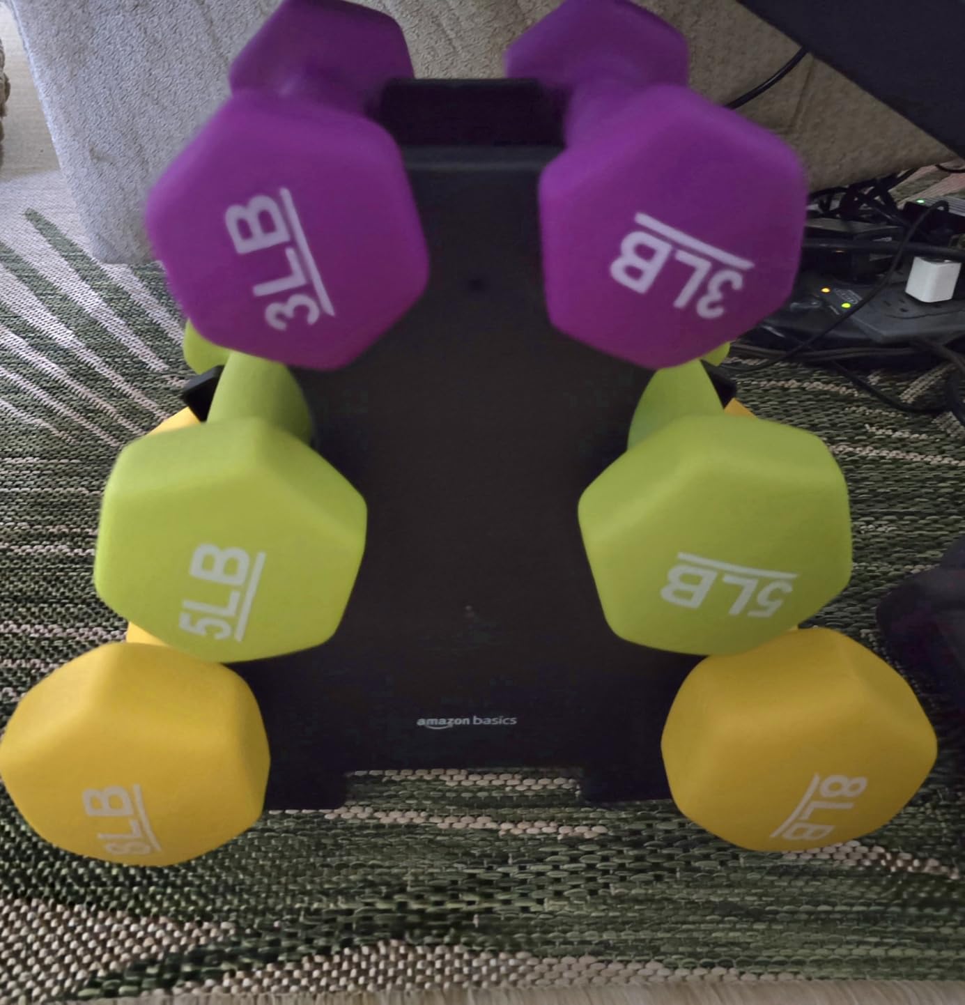 Amazon Basics Neoprene Dumbbell Hand Weights for Exercise and Muscle Toning customer photo 1