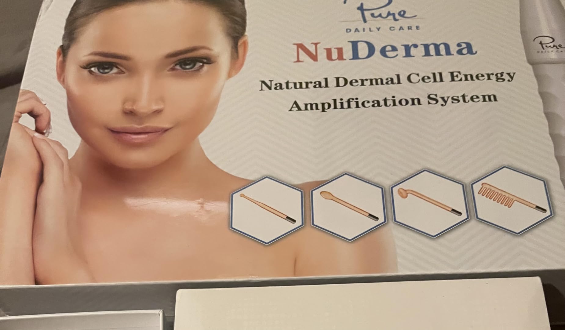 Pure Daily Care NuDerma Handheld Skin Therapy Wand Machine w/Neon - Anti-Aging - Skin Tightening - Wrinkle Reducing - Dark Circles - Clarifying - Hair & Scalp Stimulator customer photo 1