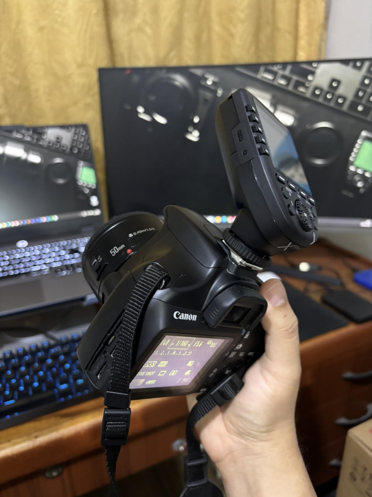 Godox XproC Xpro-C TTL Wireless Flash Trigger for Canon, 1/8000s HSS TTL-Convert-Manual Function Large Screen Slanted Design 5 Dedicated Group Buttons 11 Customizable Functions (XProC for Canon) customer photo 2