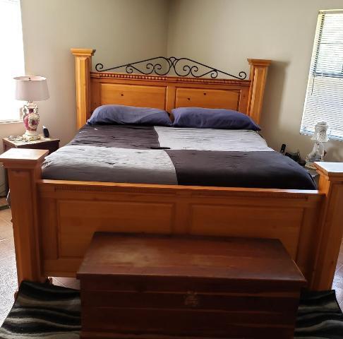 iDealBed 4i Custom Adjustable Bed Base, Wireless, Massage, Nightlight, Zero-Gravity, Anti-Snore, Memory Pre-Sets (Split California King) customer photo 1
