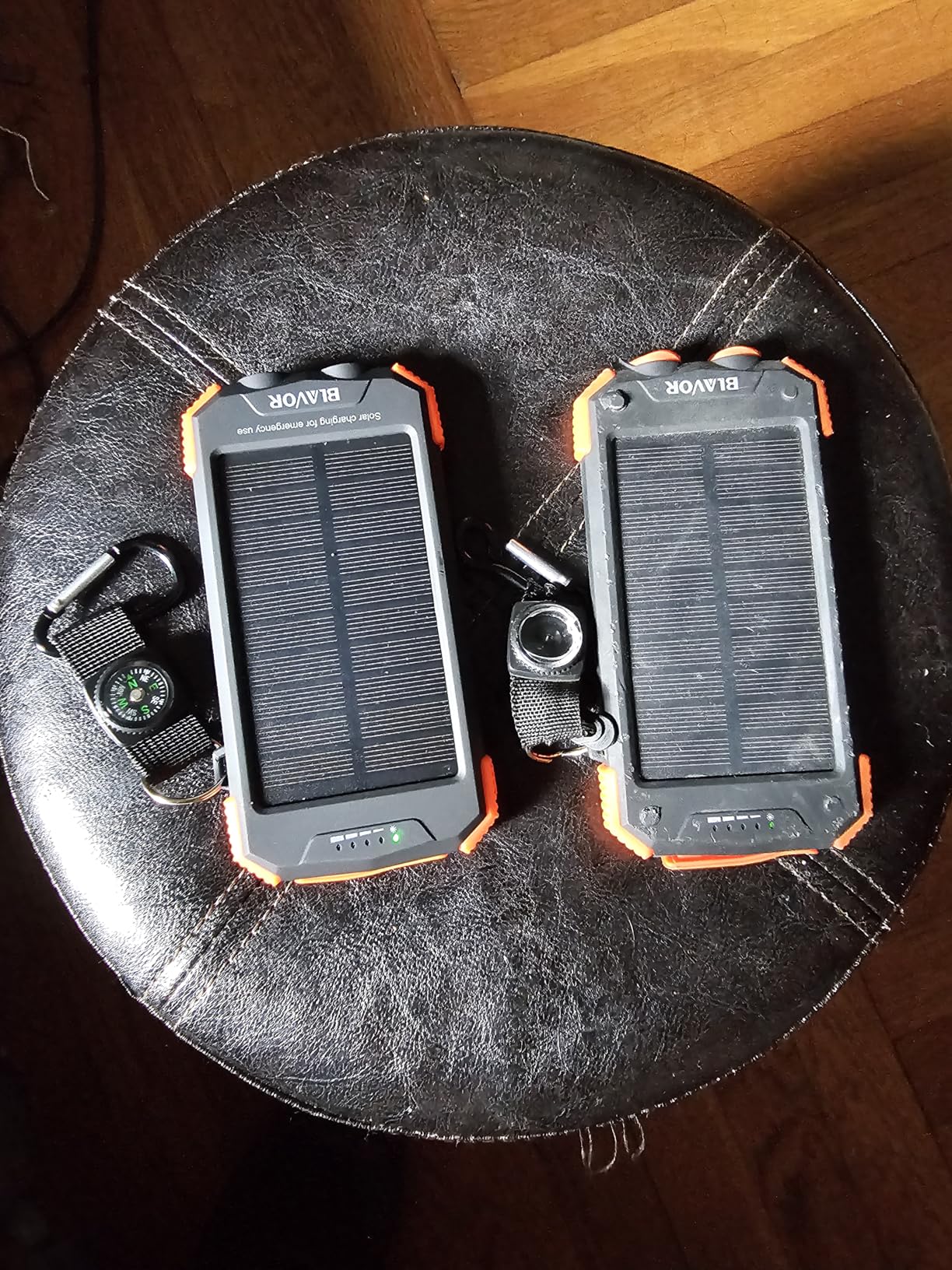 BLAVOR Solar Power Bank 10,000mAh, Portable Wireless Charger, 20W Fast Charging customer photo 2