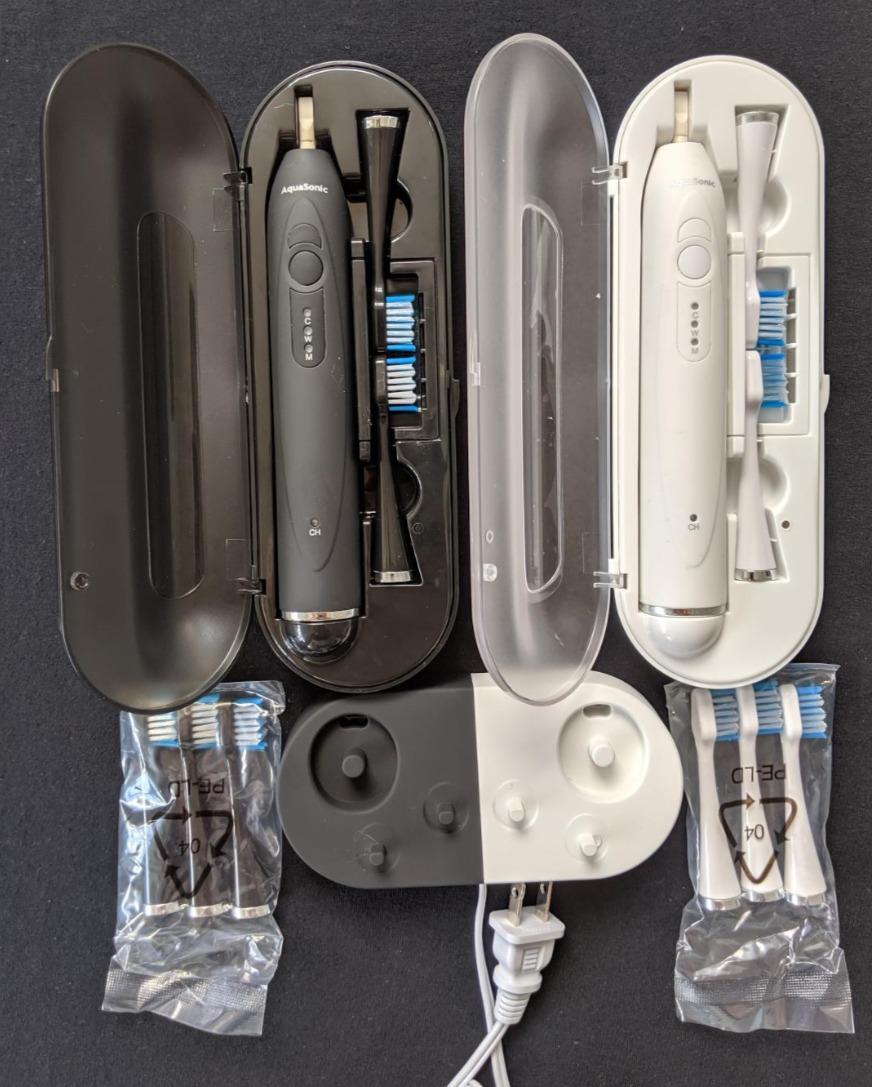 Aquasonic Duo - Dual Handle Ultra Whitening 40,000 VPM Wireless Charging Electric ToothBrushes - 3 Modes with Smart Timers - 10 Dupont Brush Heads & 2 Travel Cases Included customer photo 2