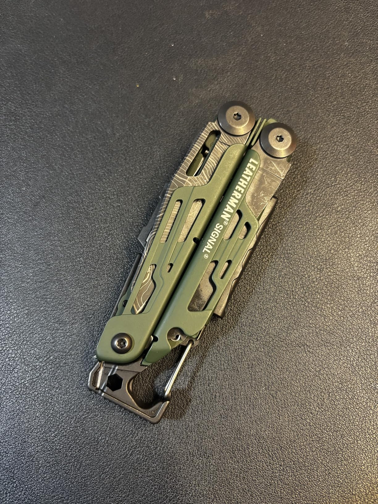 Leatherman Signal, 19-in-1 Multi-tool for Outdoors, Camping, Hiking, Fishing, Survival, Durable & Lightweight EDC, Made in the USA, Coyote Tan customer photo 1
