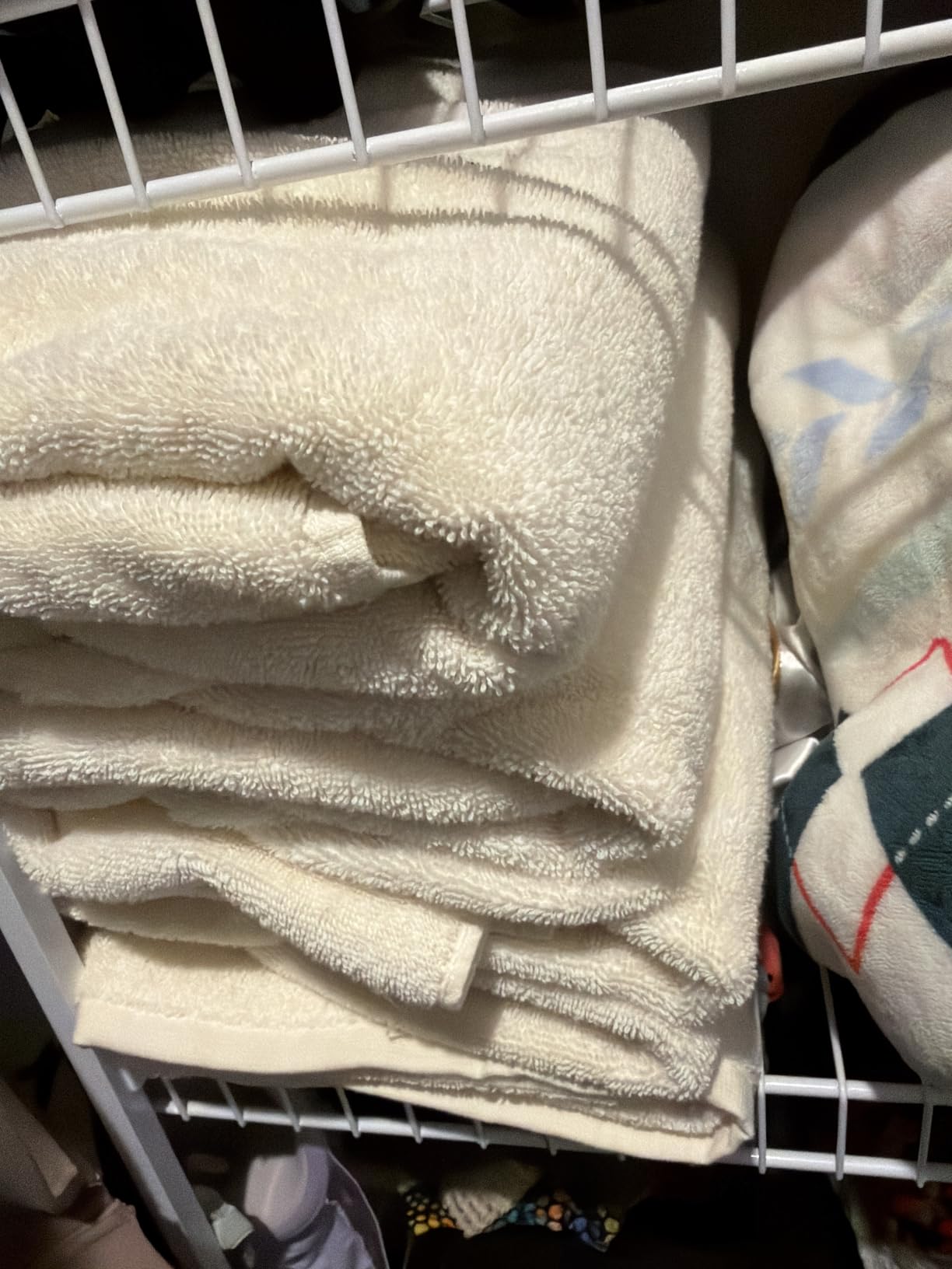 Hawmam Linen White Bath Towels 4 Pack 27 x 54 Inches 100% Turkish Cotton Soft Lightweight and Highly Absorbent Quick Drying Towels, Premium Quality Perfect for Daily Use customer photo 2