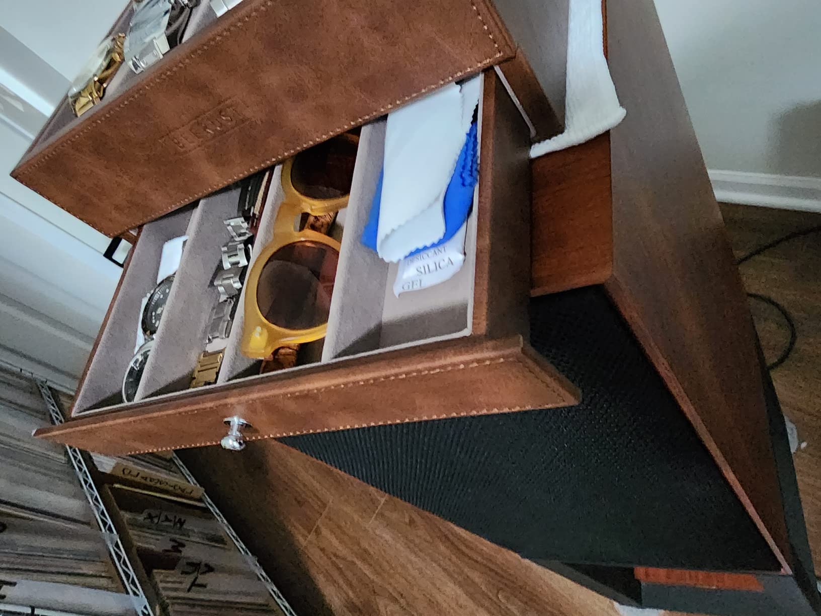 BEERUST Watch Box Organizer for Men - Leather Watch Case - Luxury Watch Box - For Large Mens Wrist Watches - Mens Jewelry Box Organizer - Watch Case - With Valet Drawer - Watch Display Case customer photo 2