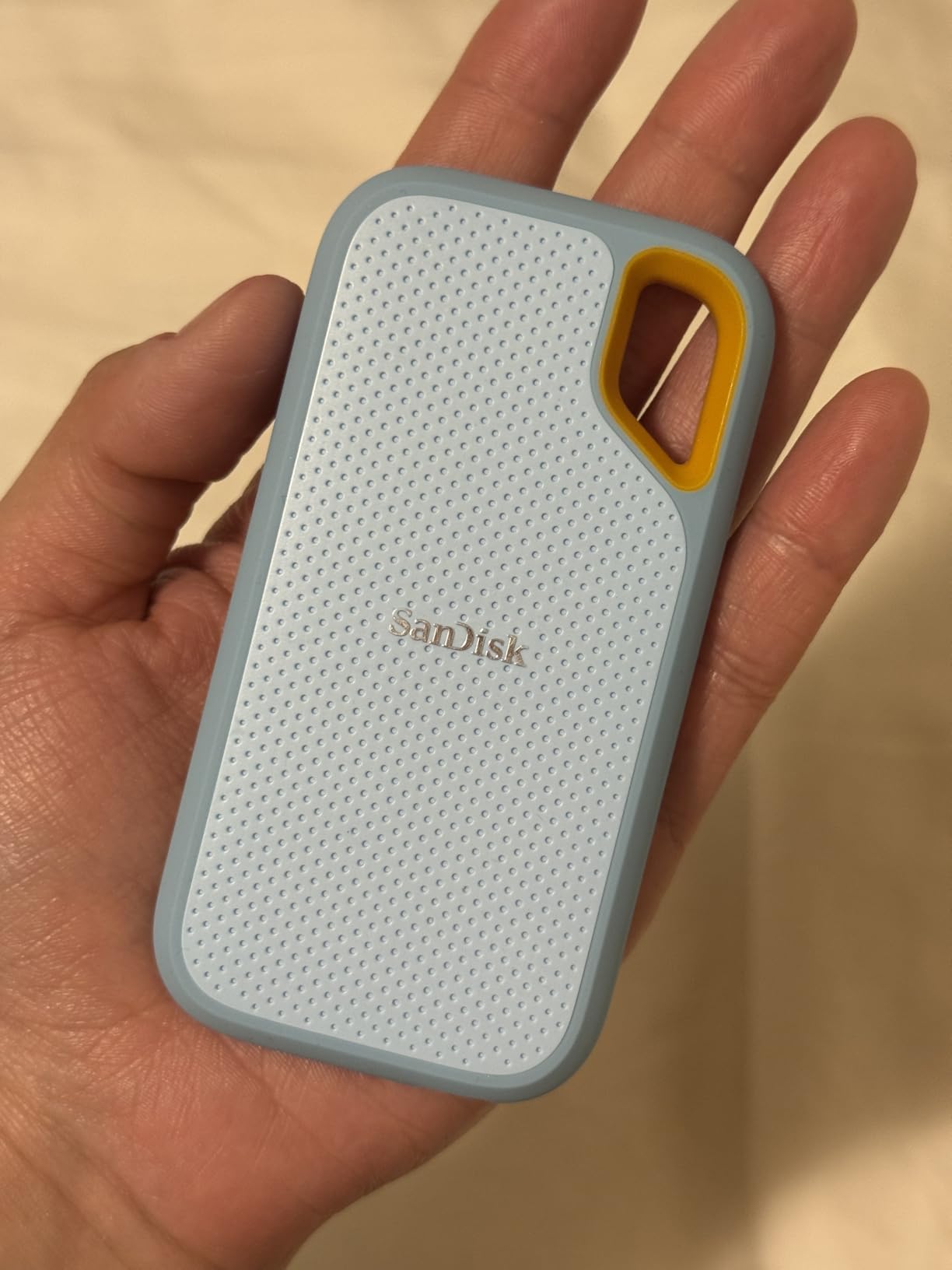 SanDisk 2TB Extreme Portable SSD - Up to 1050MB/s, USB-C, USB 3.2 Gen 2, IP65 Water and Dust Resistance - SDSSDE61-2T00-G25 customer photo 2