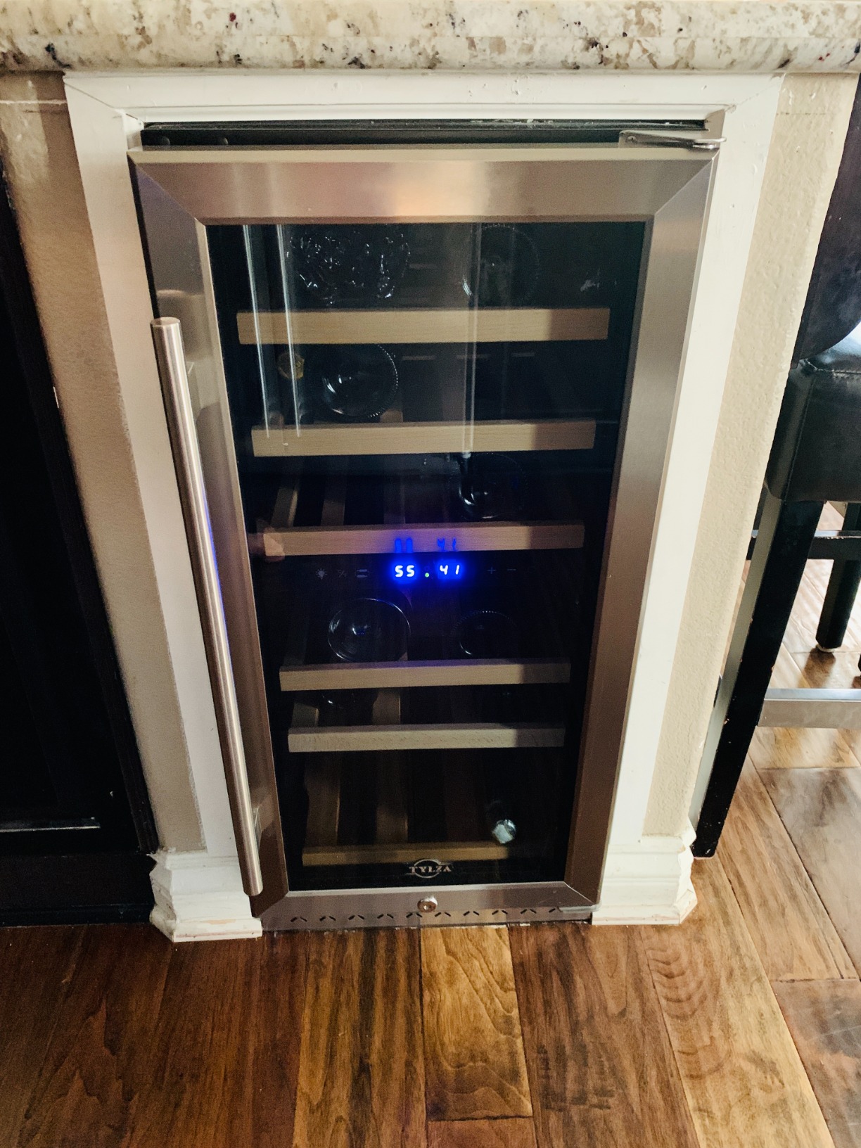 Tylza Mini Fridge 15 Inch Wine Cooler Under Counter, 30 Bottles Dual Zone Wine Fridge with Safety Lock, Wine Refrigerator Freestanding, Built-in Wine Cellars customer photo 2