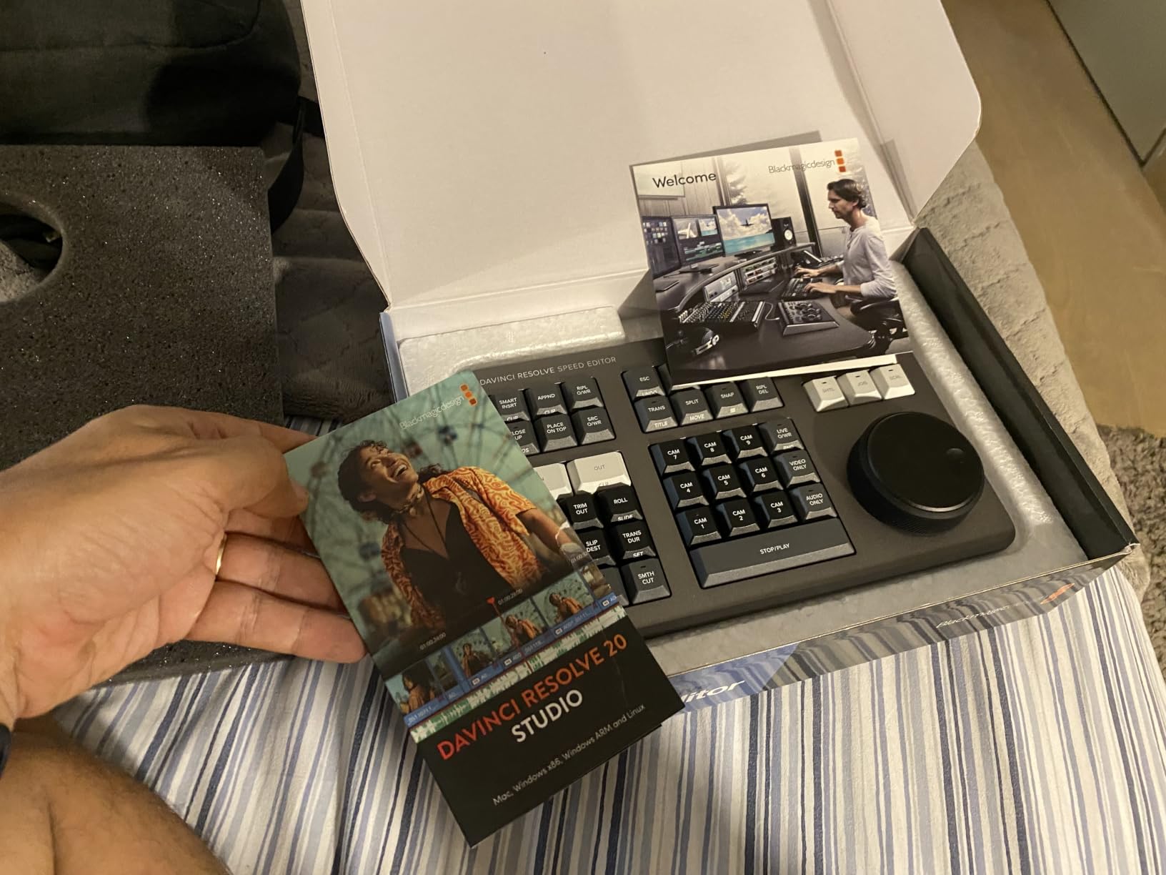 Blackmagic Design Davinci Resolve Speed Editor, Bluetooth & USB-C Editing Keyboard Bundle with Davinci Resolve Studio Activation Card | 43 Edit Keys with Search Dial customer photo 1