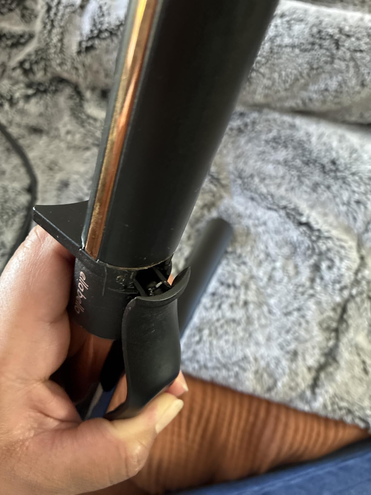 ELLA BELLA Curling Iron 1 Inch - Professional Hair Curler - Curling Wand - Ceramic Curling Irons - Transform Your Look in Seconds - Suitable for All Hair Types customer photo 1