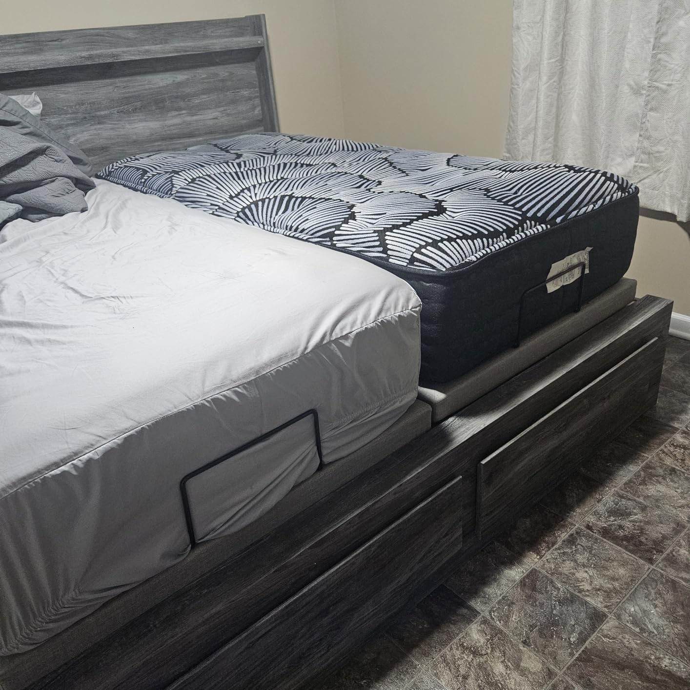 Irvine Home Collection California King Adjustable Bed Base - Dual Massage - USB Ports - Zero Gravity - Underbed Light - Wireless Remote - Adjustable Legs - Zero Gravity - Anti Snore - Memory Position customer photo 1