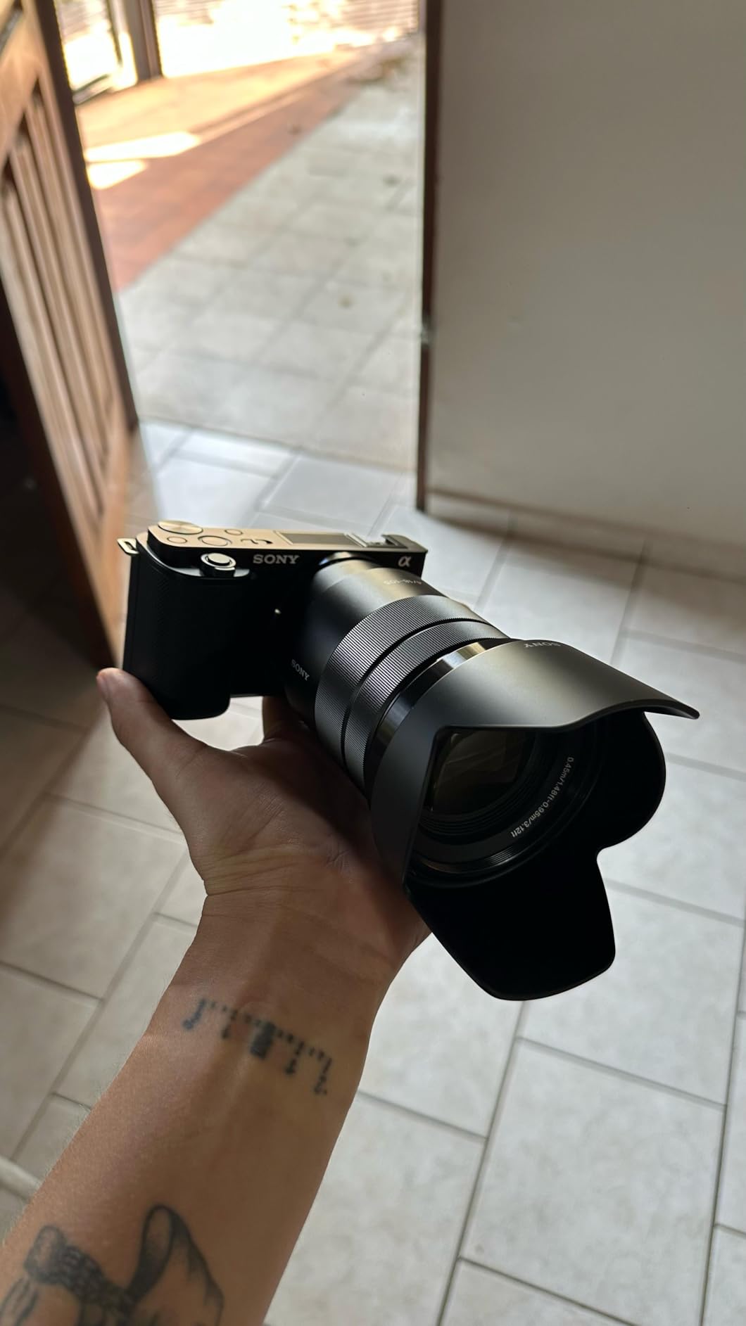 Sony Alpha ZV-E10 - APS-C Interchangeable Lens Mirrorless Vlog Camera - Black (Renewed) customer photo 1