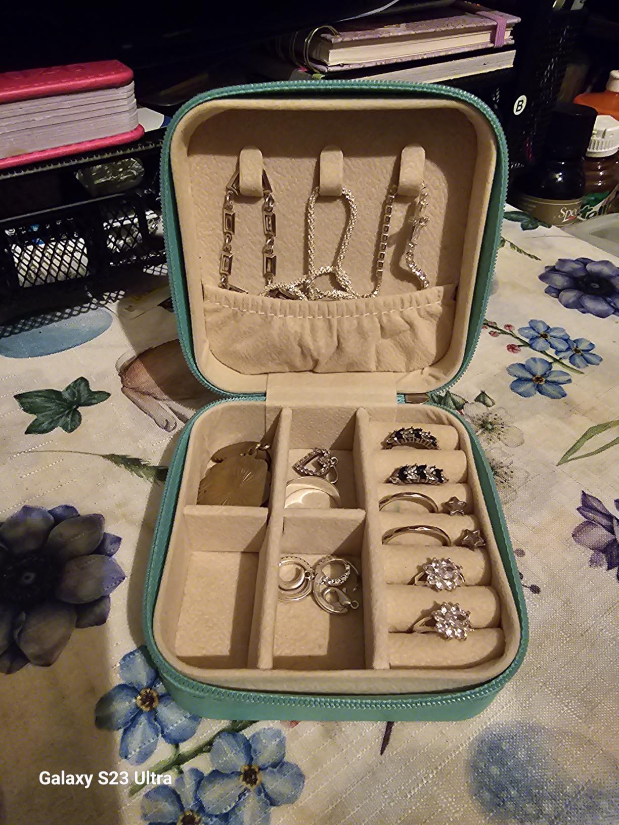 Corissy Personalized Jewelry Box for Women, Custom Travel Jewelry Case with Name and Birth Flower, Leather Jewelry Box for Rings, Earrings, Necklaces, Personalized Gifts for Women customer photo 2