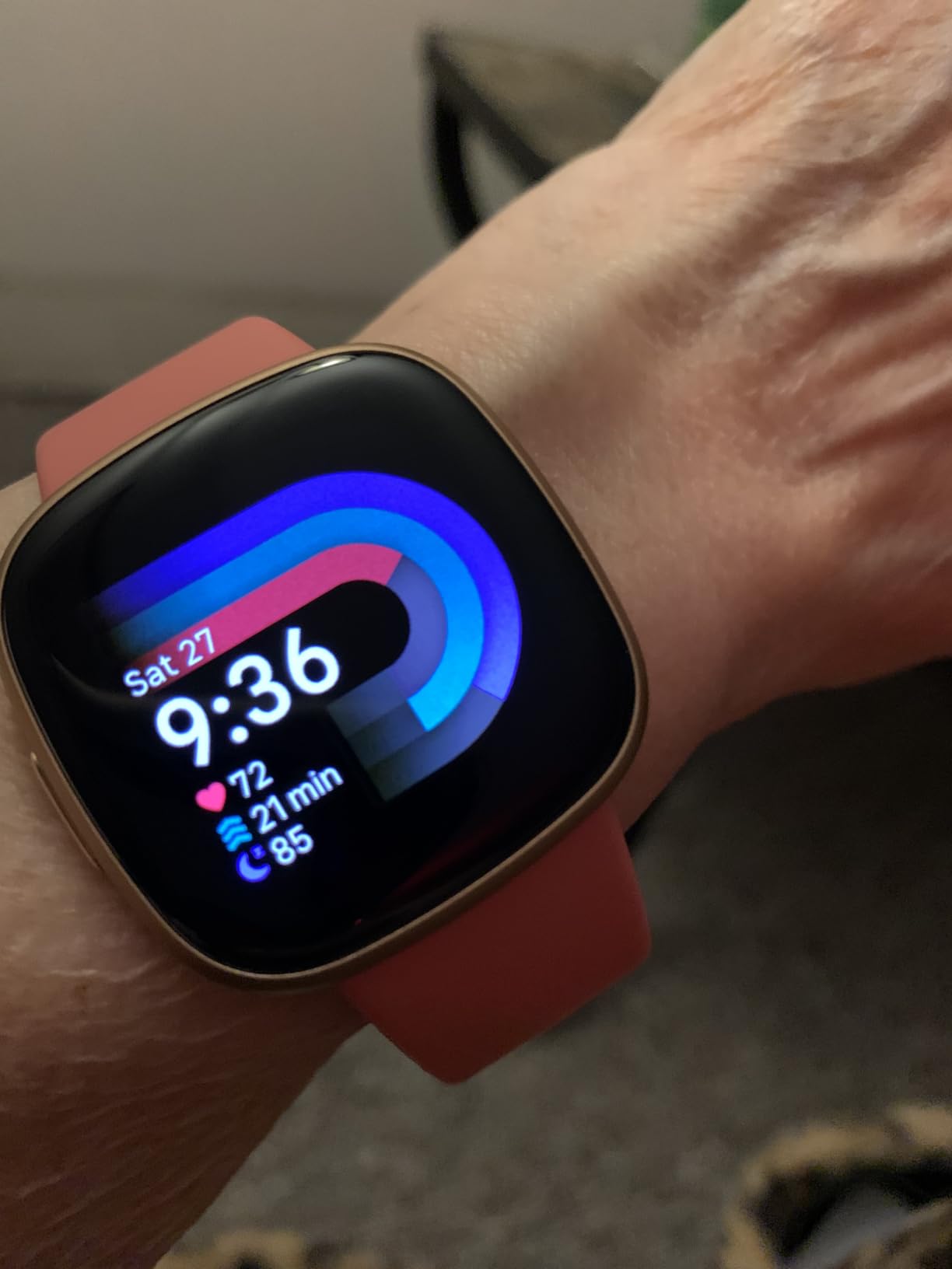 Fitbit Versa 4 Fitness Smartwatch with Daily Readiness - GPS, 24/7 Heart Rate, 40+ Exercise Modes, Sleep Tracking customer photo 1