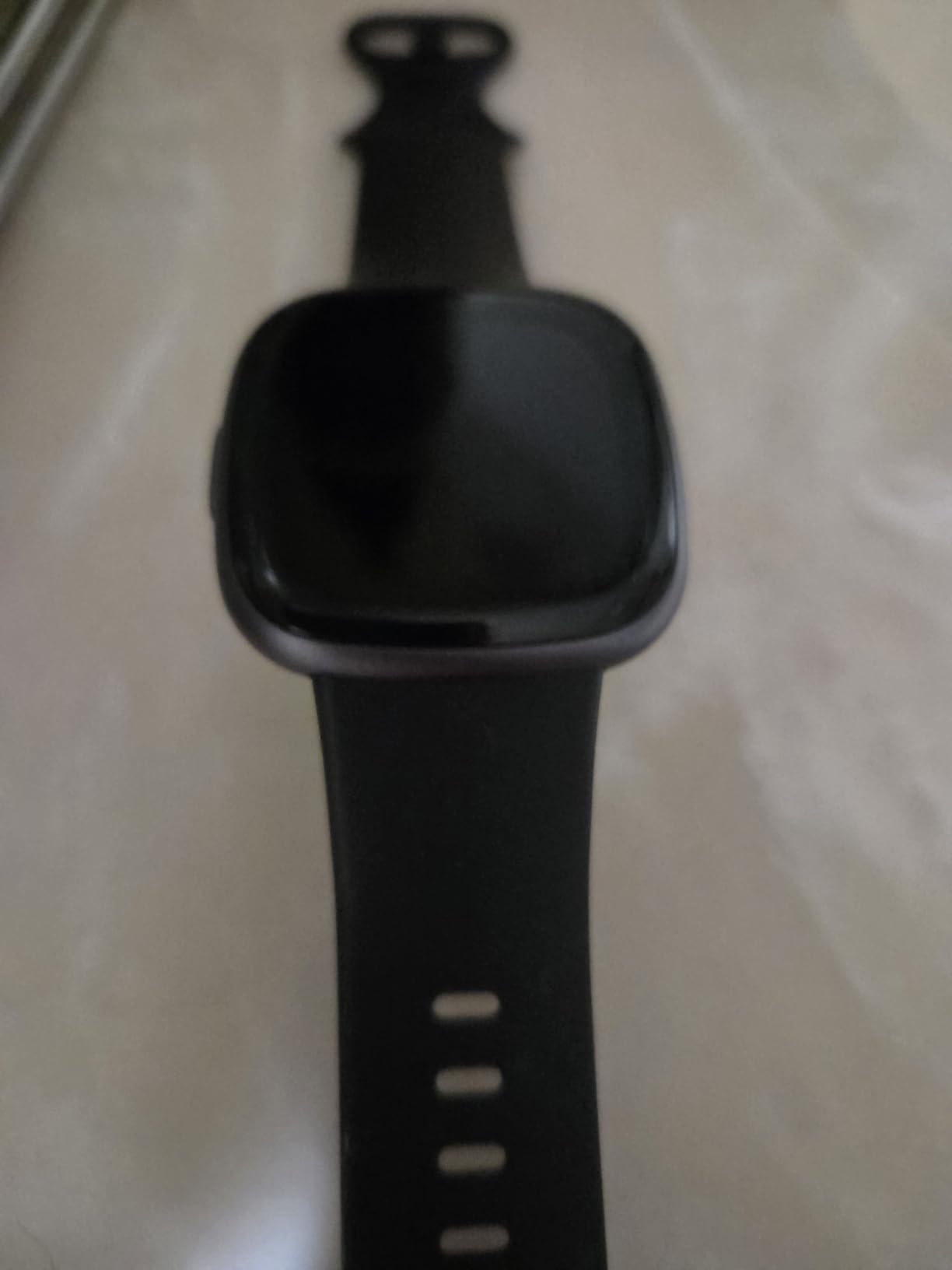 Fitbit Versa 4 Fitness Smartwatch with Daily Readiness - GPS, 24/7 Heart Rate, 40+ Exercise Modes, Sleep Tracking customer photo 2