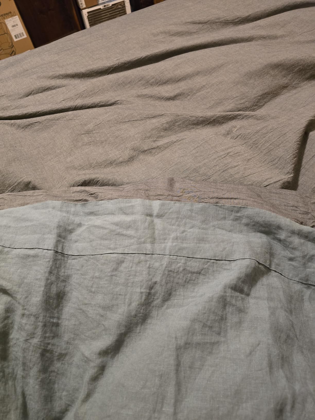 EVERLY Linen Queen Sheets Set, 100% Stonewashed French Linen Bed Sheets Deep Pocket Sheets, 4 Pieces (1 Flat Sheet, 1 Fitted Sheet, 2 Pillowcases) Natural Flax Bedding Set (Mossy Green) customer photo 1