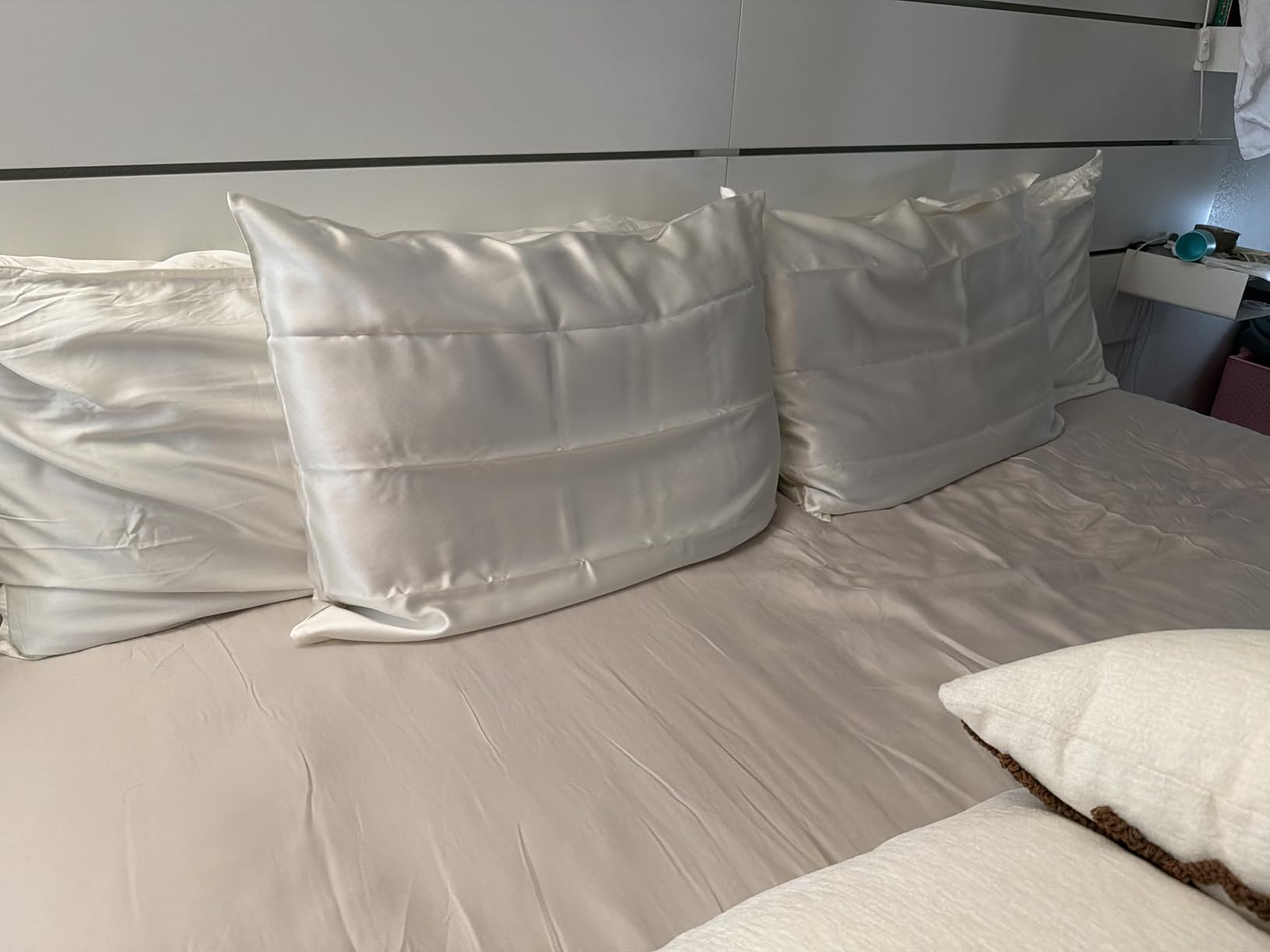 Bella Coterie Luxury Silk Pillowcase for Hair and Skin - Standard Size - 30 Momme - 100% Pure 6A Mulberry Silk - Navy customer photo 1