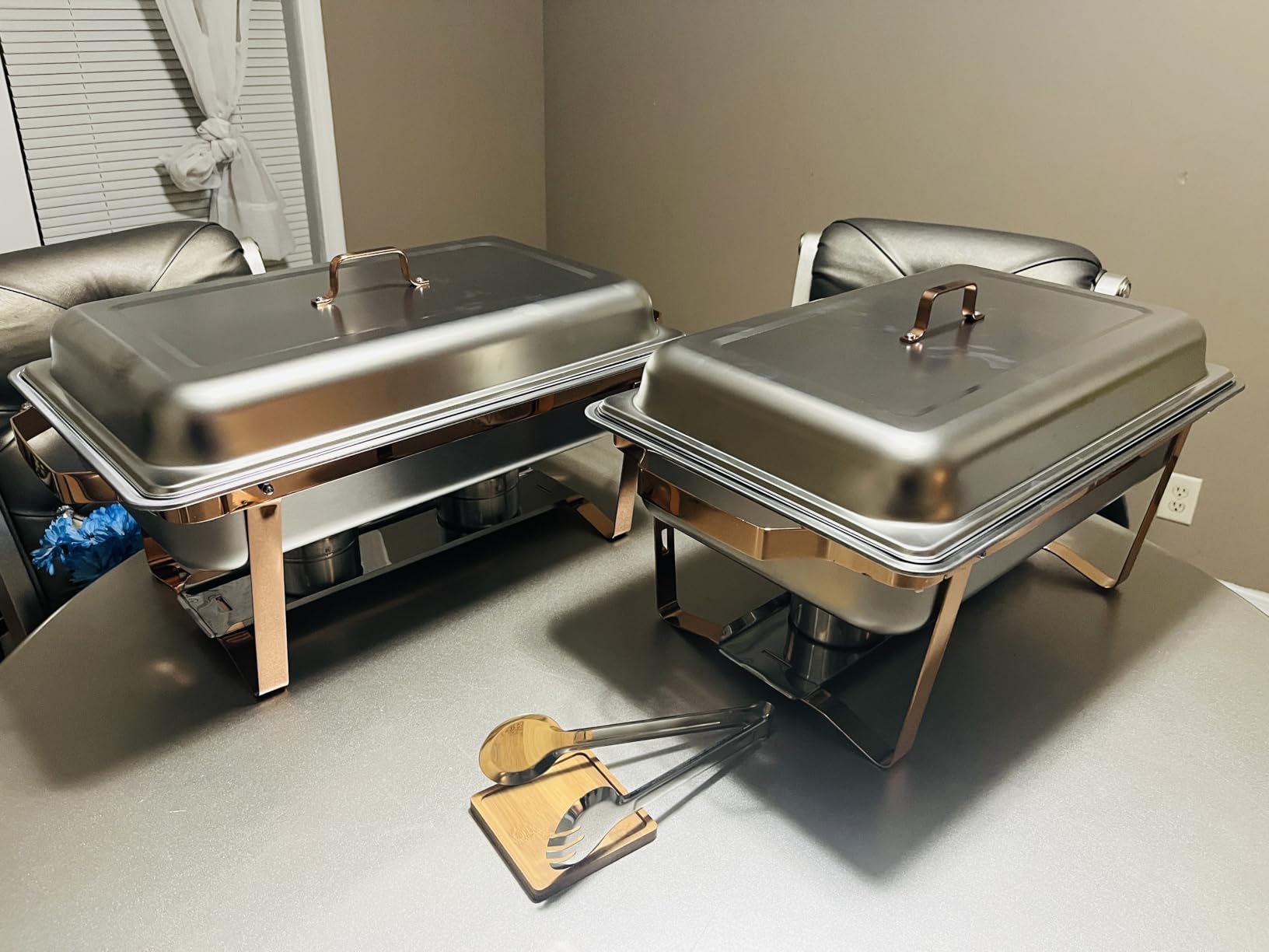 VEVOR Chafing Dish Buffet Set, 8 Qt 2 Pack, Stainless Steel Chafer with 2 Full Size Pans, Rectangle Catering Warmer Server with Glass Lid Water Pan Folding Stand Fuel Holder, for Wedding Party Banquet customer photo 1