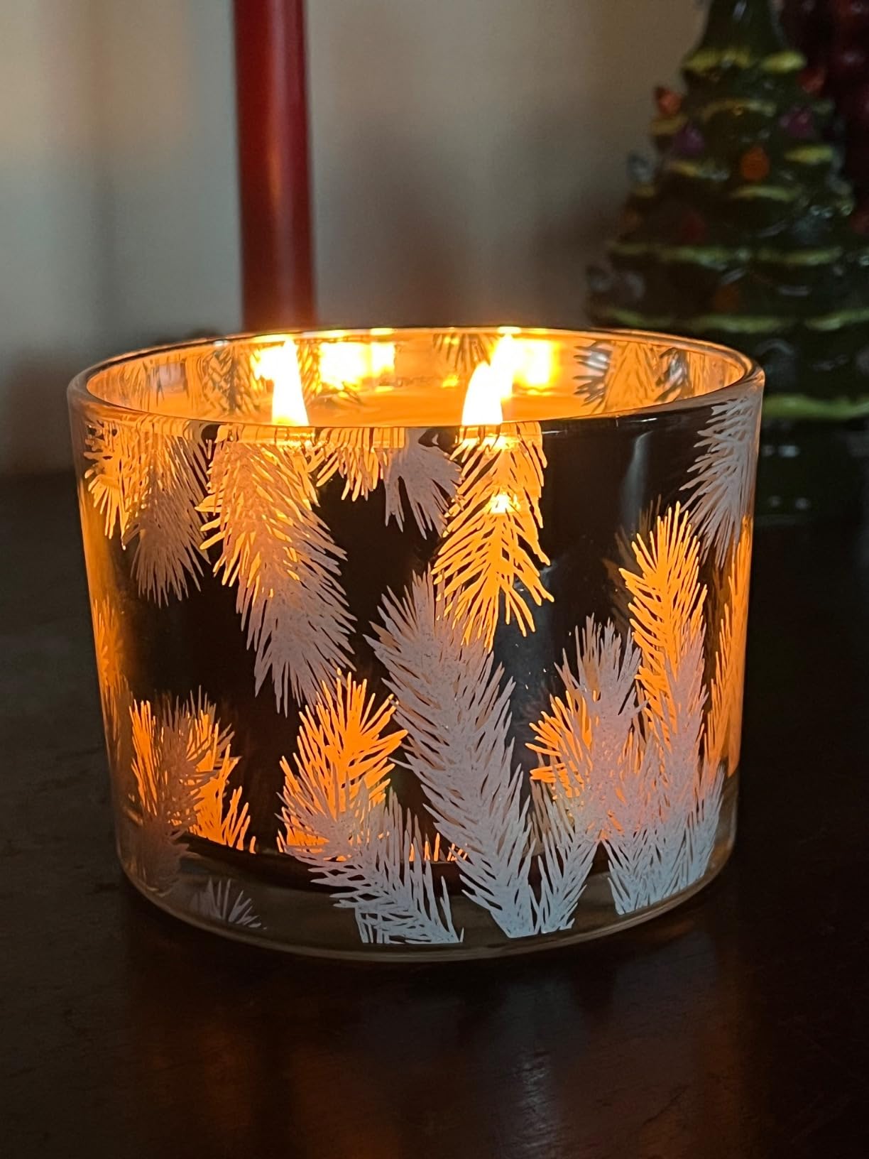 Thymes Frasier Fir Statement Candle and Diffuser Gift Set - Holiday Home Decor - Notes of Siberian Fir, Cedarwood, and Sandalwood - Silver (4 fl oz Petite Diffuser + 5 oz Candle) customer photo 2