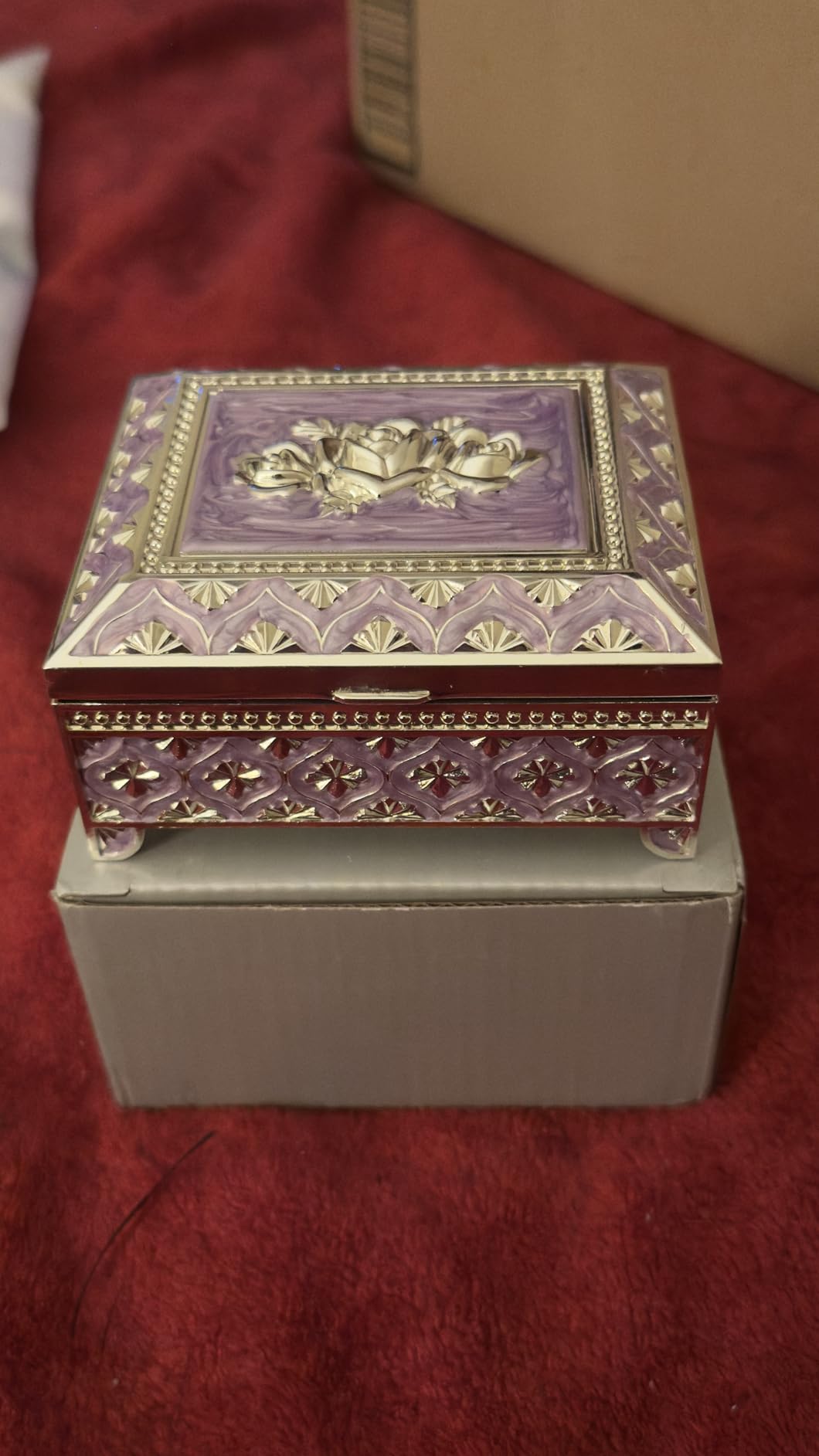 Hipiwe Vintage Metal Jewelry Box Floral Gorgeous Trinket Organizer, White | Jewelry Storage Holder for Ring Earrings Necklace Rectangle Trinket Case Decorative Keepsake Box for Women customer photo 2