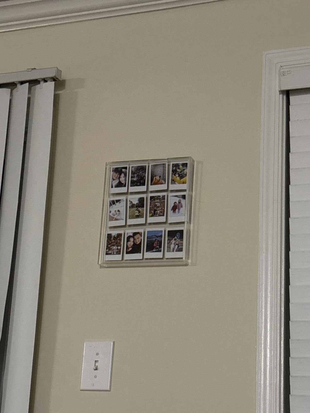 Elil Polaroid & Fujifilm Instax Frame - Clear Acrylic Floating Picture Frame 11.8