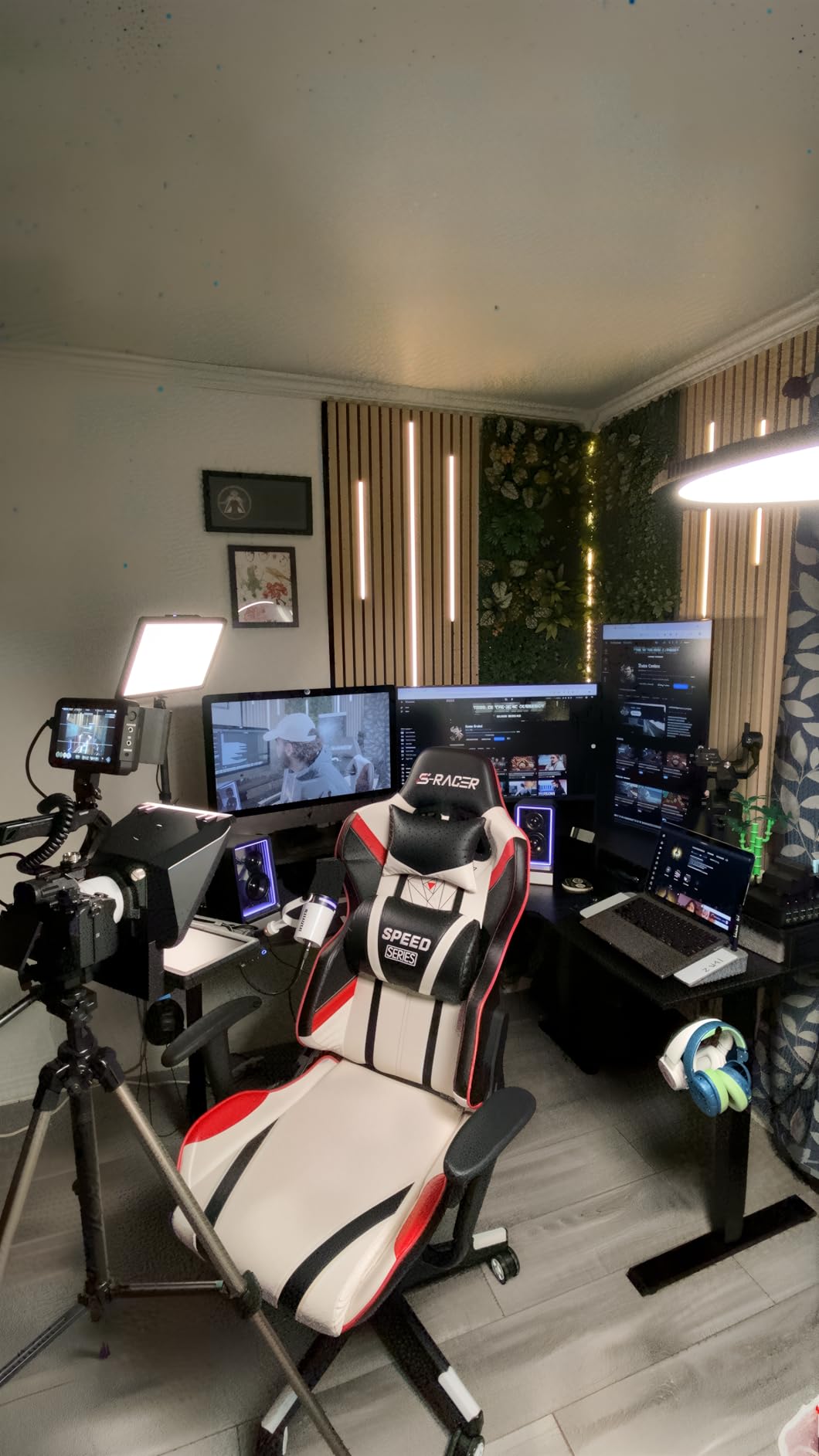 Elgato Prompter, Teleprompter with Built-in Screen, Supports DSLR, Webcam and Smartphone customer photo 2