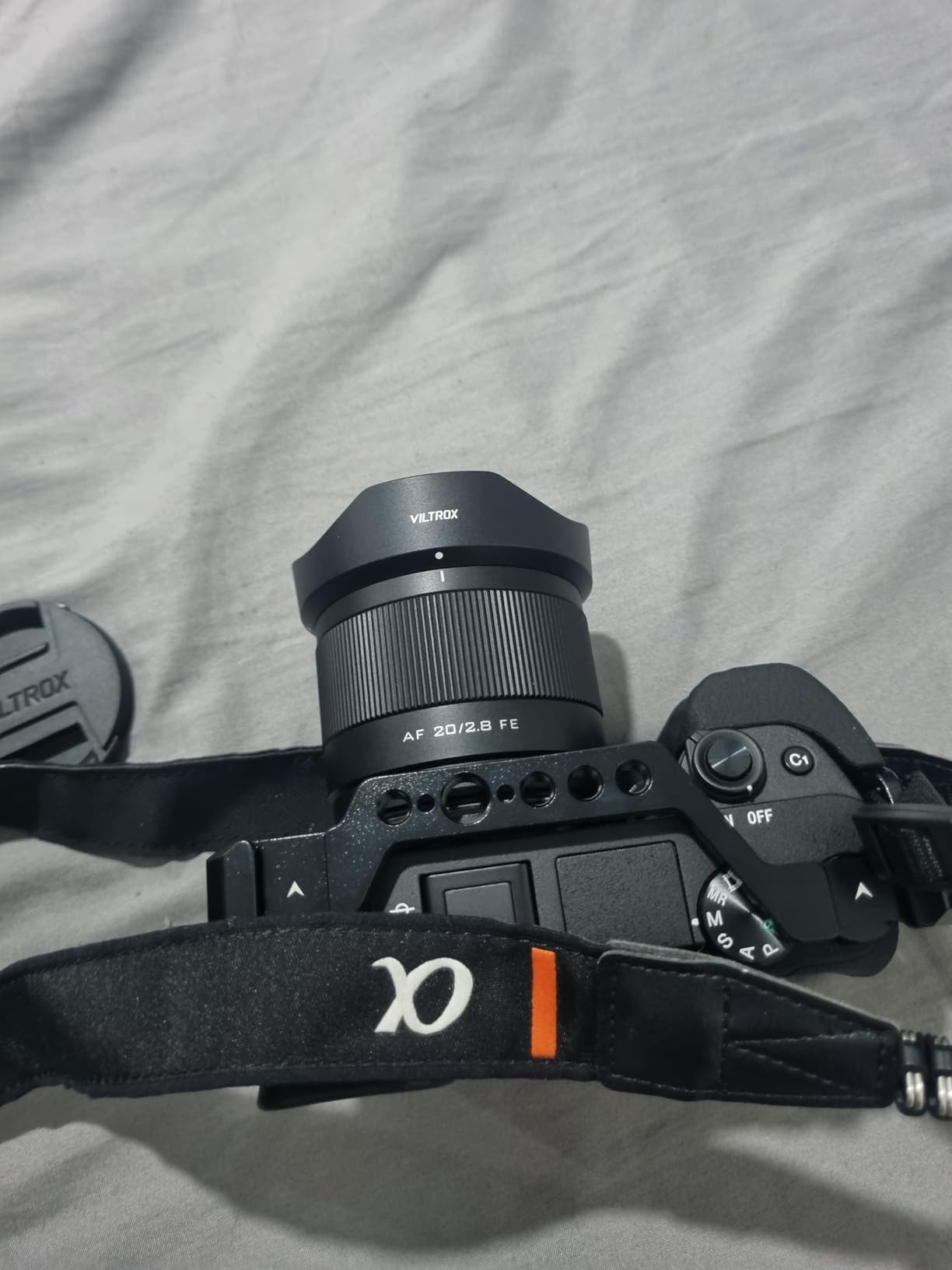 VILTROX 20mm f2.8 FE, 20mm f/2.8 e-Mount Full Frame AF Lens for Sony e Mount, Prime Wide Angle Lens for Sony e Mount a7cr a7cii a7c a6700 zv-e100 a6600 a6400 a7iv a7iii customer photo 1
