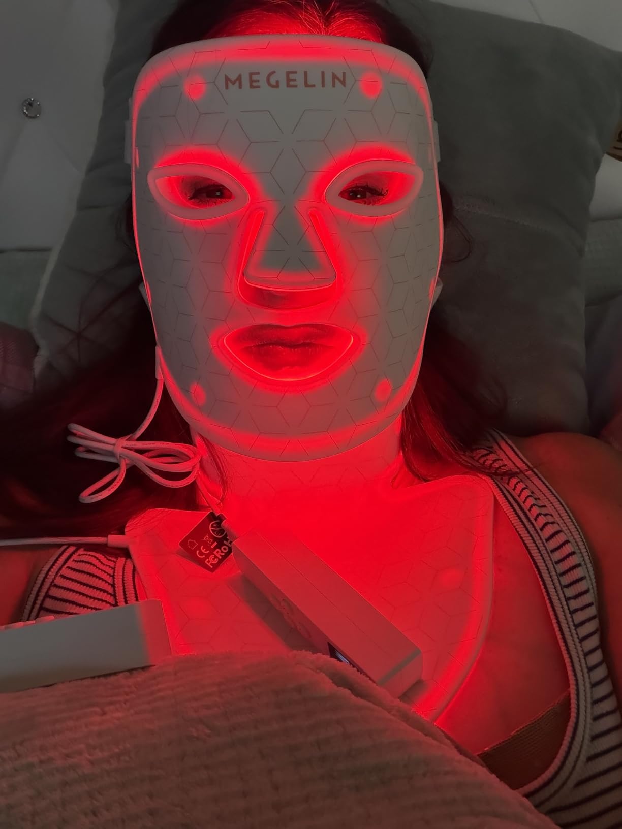 MEGELIN Led Red Light Therapy Face & Neck Mask, 7 Colors Led Light Therapy Facial Mask, Infrared Red Light Therapy Mask, Infrared Light Skin Rejuvenation(White) customer photo 1
