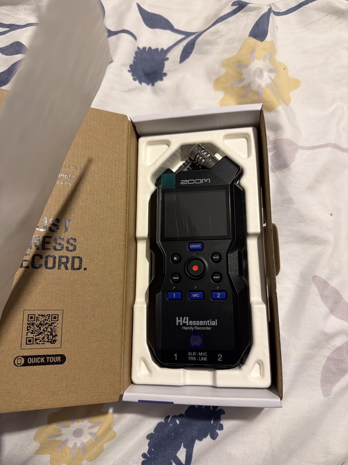 Zoom H4 Essential Handheld Recorder | 32-Bit Float, 4 Tracks, Stereo Mics, 2 XLR/TRS Inputs, USB Audio Interface customer photo 2