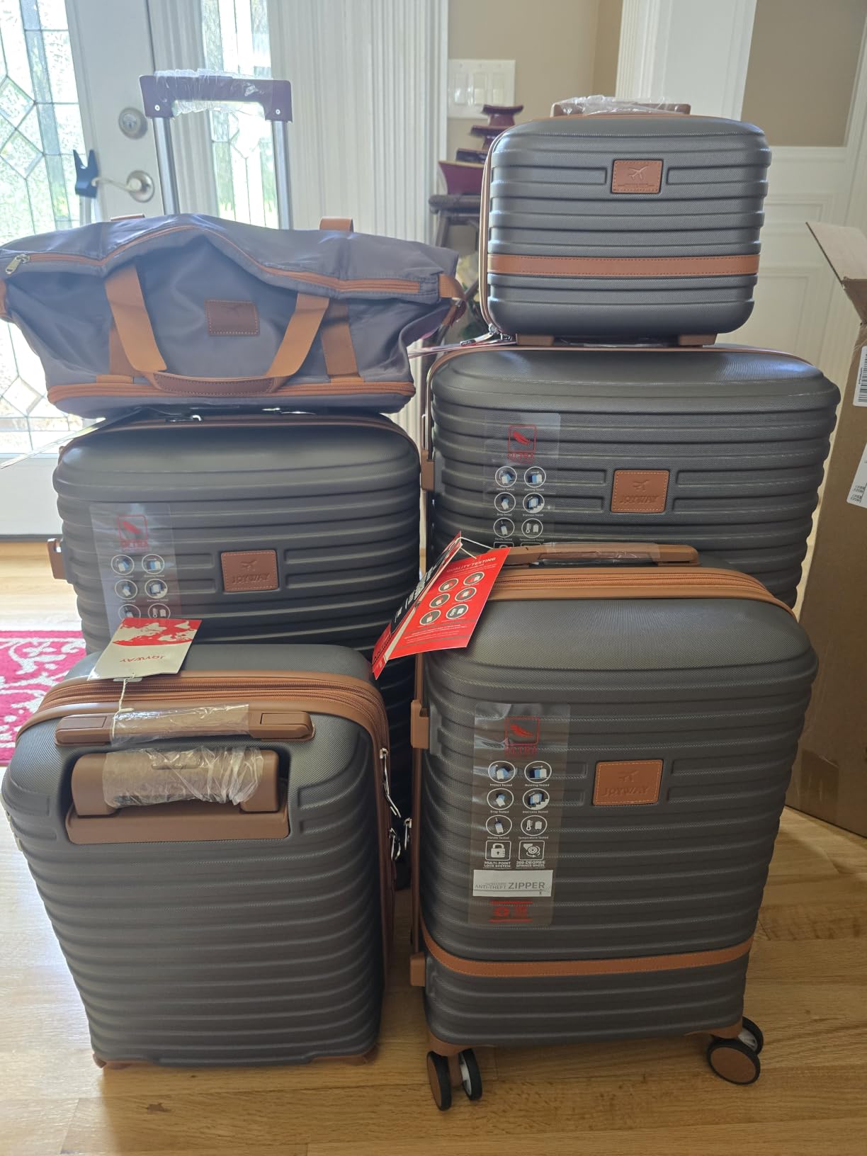 Joyway Luggage Set 7 Piece Suitcase Sets with Spinner Wheel,Hardside Expandable Travel Laggage with TSA Lock(18/20/24/28 Black) customer photo 2