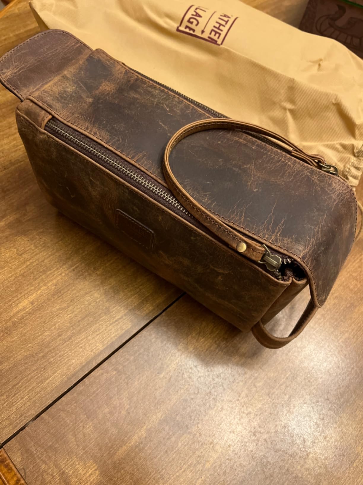 LEATHER VILLAGE Genuine Leather Travel Toiletry Bag - Water-Resistant Dopp Kit for Toiletries, Large Shaving Bag & Bathroom Organizer - Gift for Men & Women - Rustic Brown customer photo 2