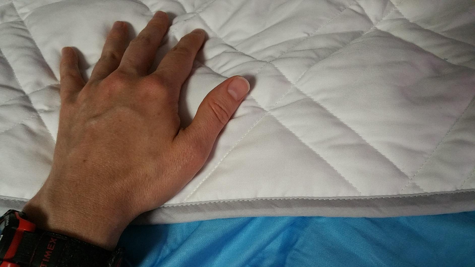 Aricove Cooling Weighted Blanket for Adults, 20lbs, Queen/King Size, 80x87 inches, Silky Soft Bamboo Viscose, Machine Washable, White customer photo 1