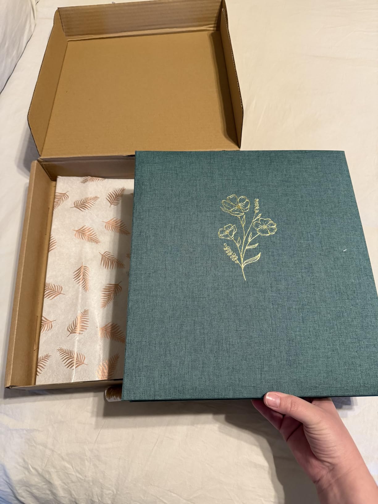 Holoary Photo Album 4x6 500 Photos 5 Pictures Per Page, Linen Fabric Cover customer photo 1