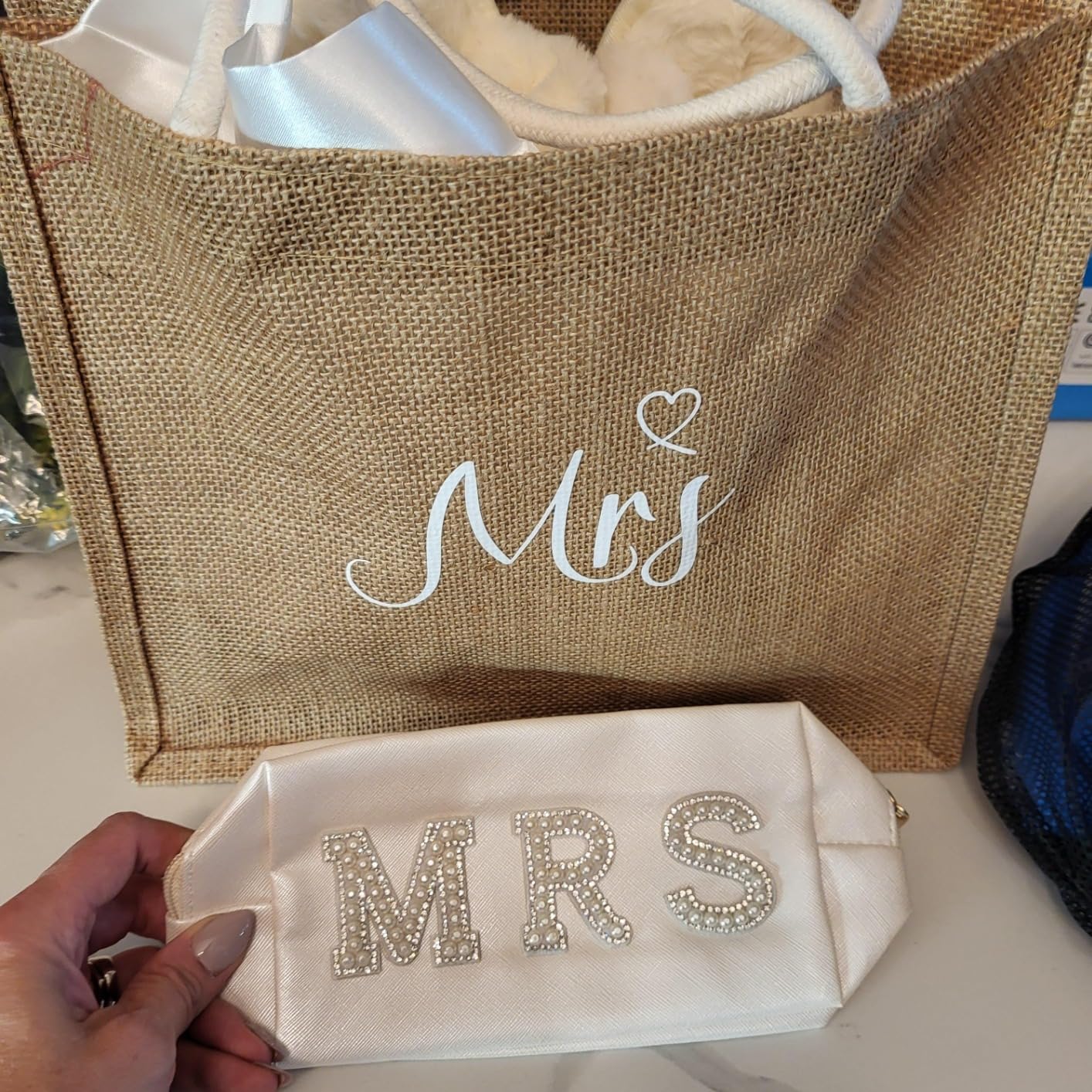 6 Pcs Women Bride Robe with Accessories for Bride Bachelorette Party Engagement Honeymoon Bridal Shower Gift customer photo 1