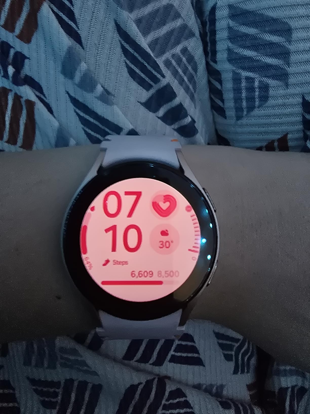 SAMSUNG Galaxy Watch FE 40mm LTE AI Smartwatch w/Fitness Tracking, BIA Sensor, Personalized HR Zones, Heart Rate Tracker, Sleep Monitor, 2024, Black [US Version, 1Yr Manufacturer Warranty] customer photo 1