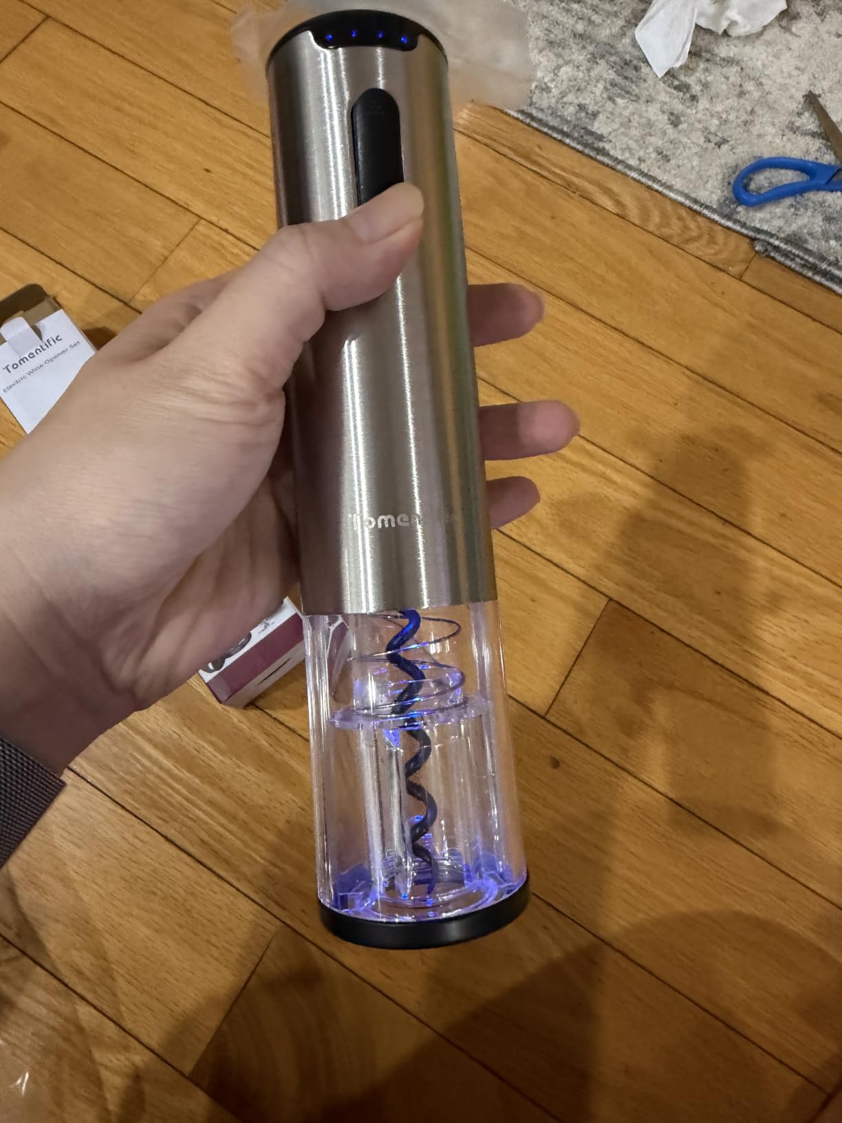 Electric Wine Opener Tomentific, Rechargeable Automatic Wine Corkscrew Bottle Opener With Foil Cutter customer photo 1
