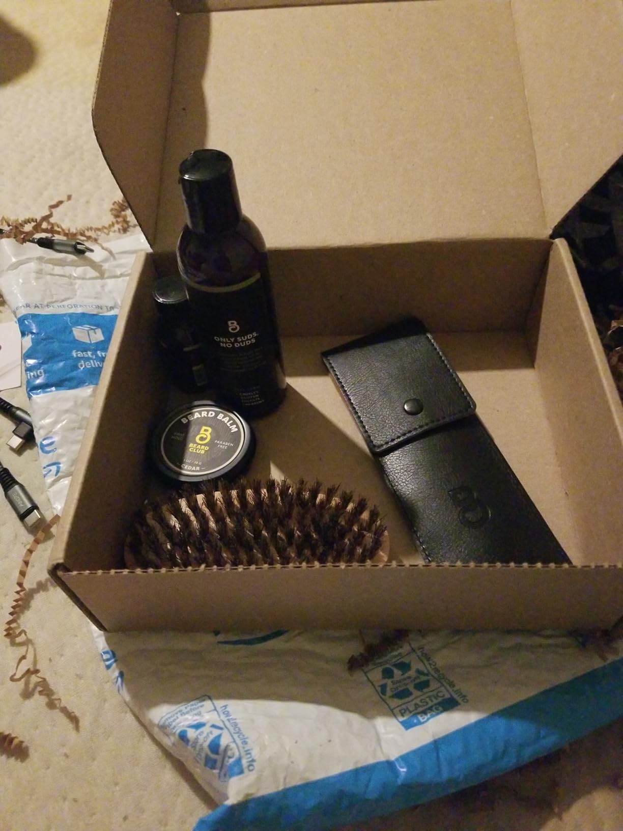 The Beard Club Premium Beard Kit for Men - Grooming & Care Kit - Cedar & Sandalwood Oil, Sandalwood Balm, Shampoo, Brush, Comb, Trimming Scissors, Straight Edge Razor - Gift Set customer photo 1