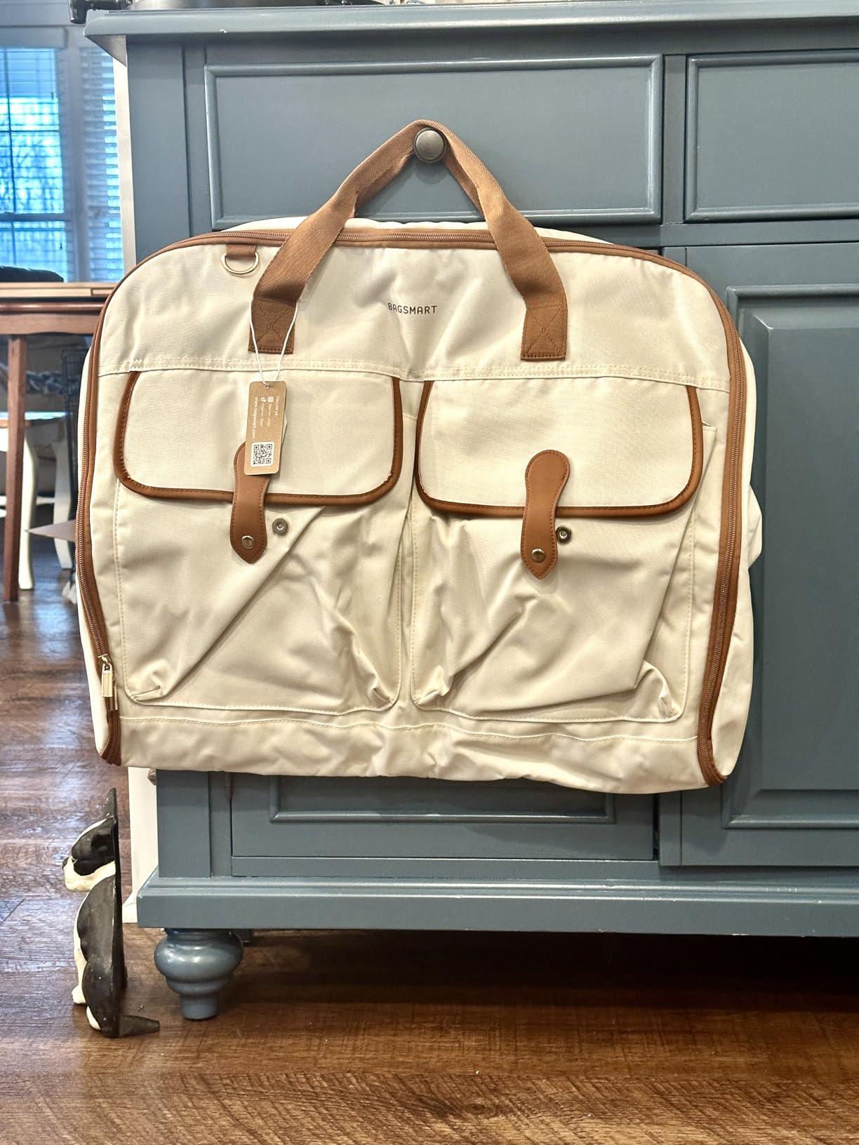 BAGSMART Large Carry-on Garment Bag for Suits Shirts Dresses Coats, Beige | Carry on, For Hanging Clothes, For Shirts Dresses Coats customer photo 2