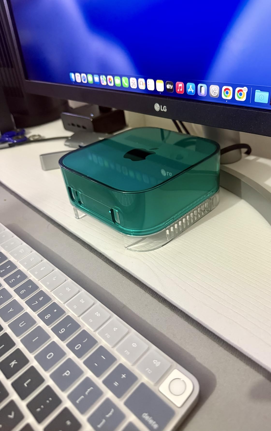 Apple 2024 Mac mini Desktop Computer with M4 chip with 10-core CPU and 10-core GPU: Built for Apple Intelligence, 16GB Unified Memory, 512GB SSD Storage, Gigabit Ethernet. Works with iPhone/iPad customer photo 2