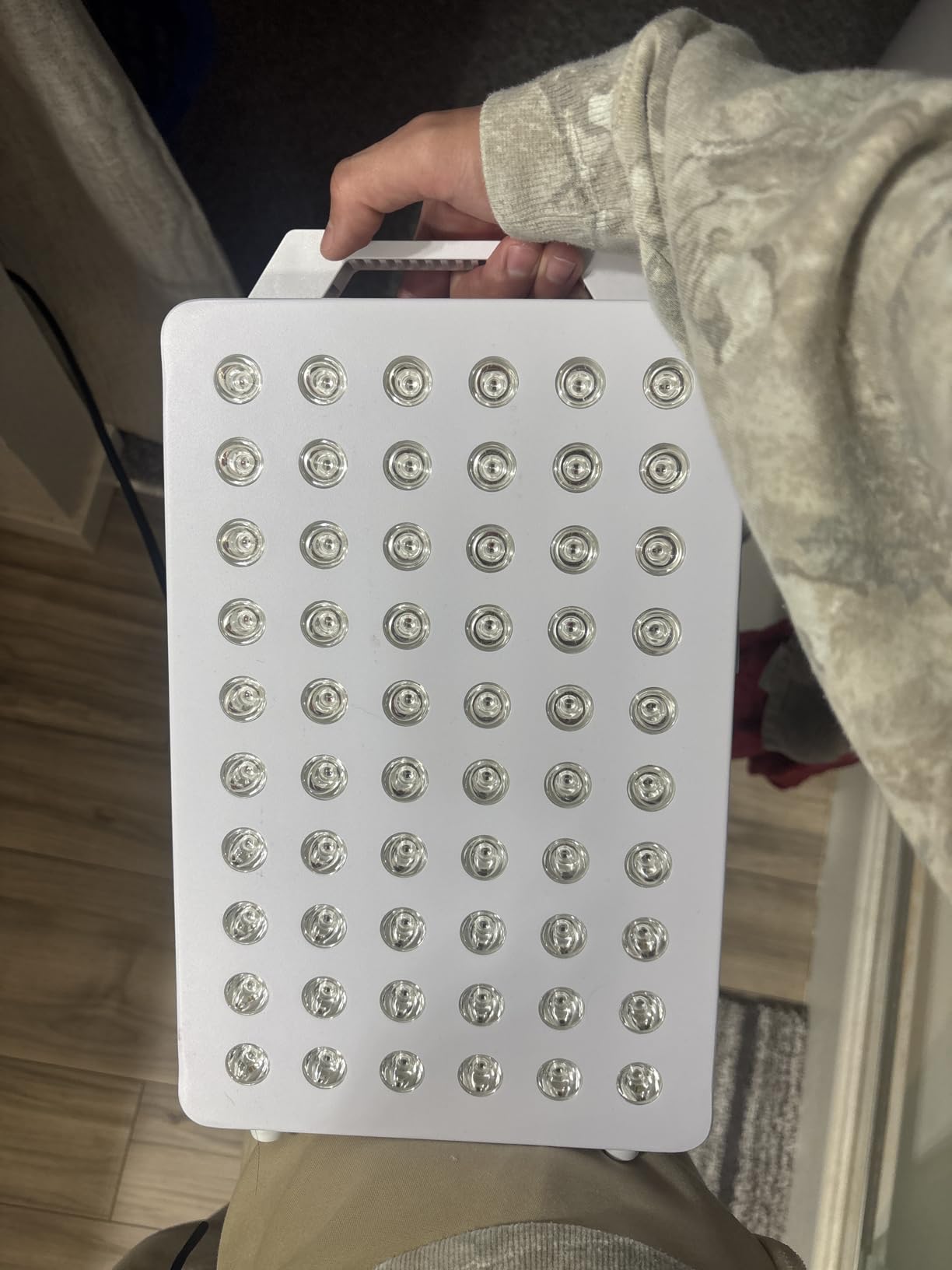 BONTANNY Red Light Therapy, 630/660/810/830/850nm 5 Wavelengths Red Near Infrared Light Device with 60 Dual Chip Clinical Grade LEDs, Remote Control, Timer for Face, Body, Pain Relief, BO-300 customer photo 2