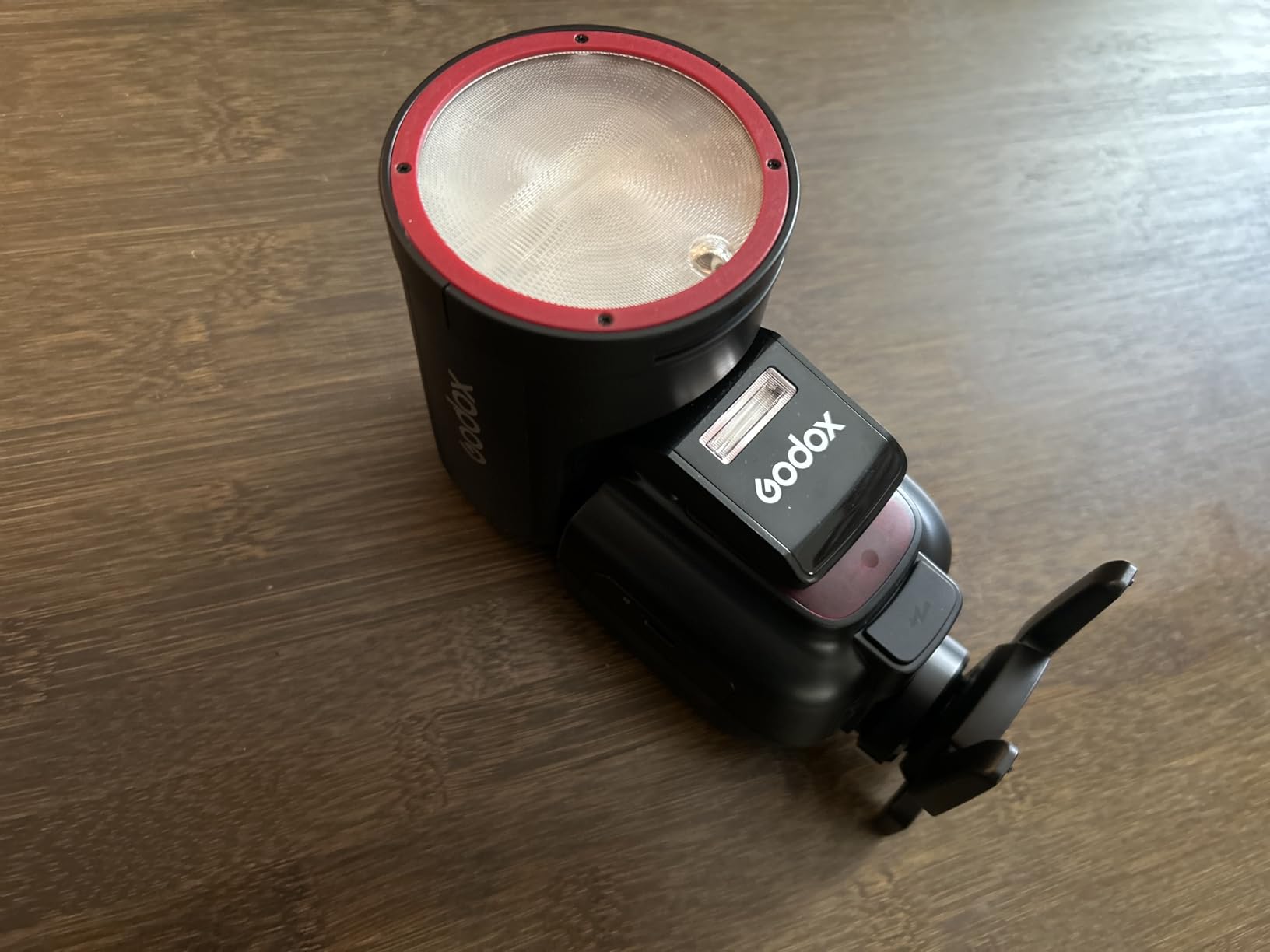 Godox V1 Pro C V1Pro-C USA Version Camera Flash Compatible for Canon Camera Flash Speedlite, 76Ws 2.4G TTL 1/8000 HSS, 500 Full Power Flashes, 1.3s Recycle Time, LED Modeling Lamp customer photo 2