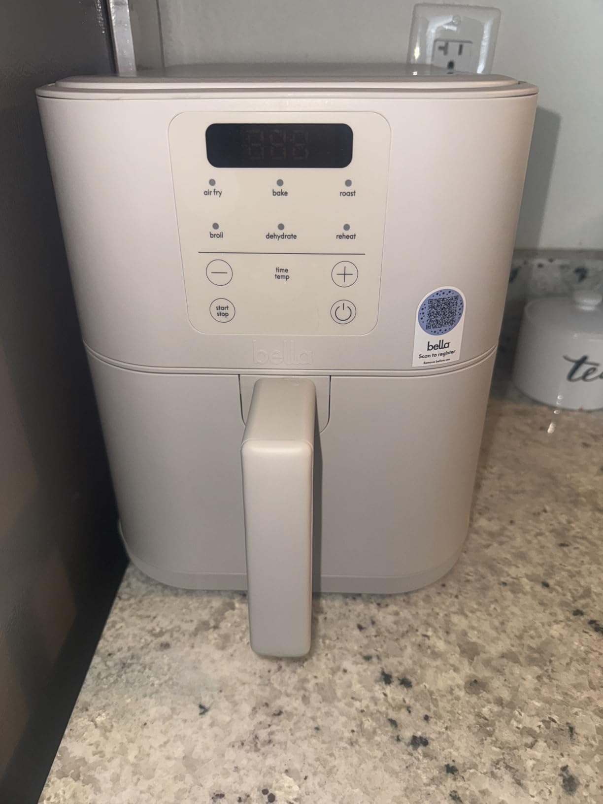bella 6 Qt Slim Air Fryer, Fits-anywhere Kitchenware, EverGood Ceramic Nonstick Coating, Adjustable Temperature, 6 Preset Cooking Options, 60 Min Auto Shutoff w Audible Tone, 5lb Capacity, Oatmilk customer photo 1