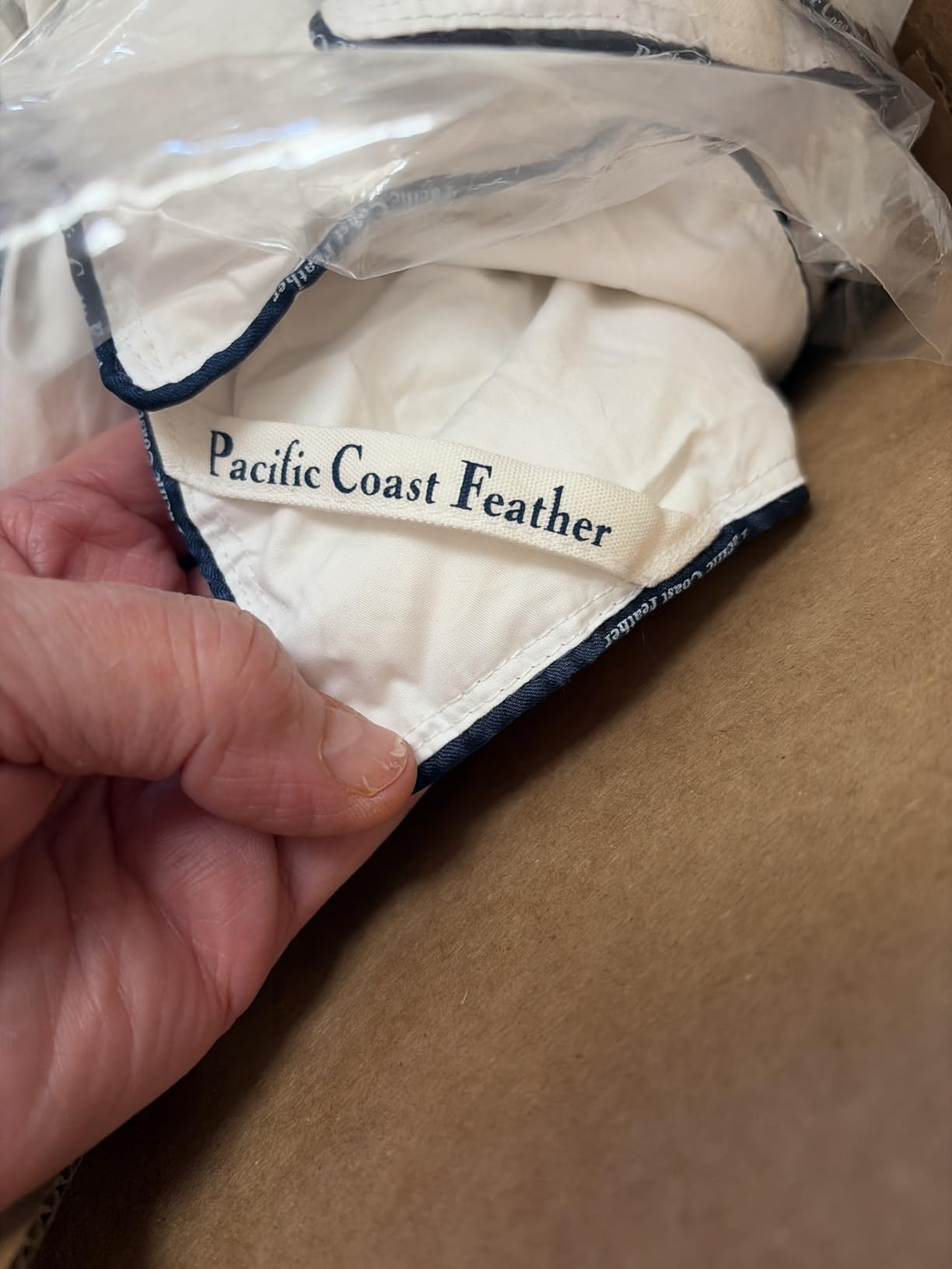 Pacific Coast Goose Feather Down Fiber Comforters King Size, Extra Fluffy White Duvet Insert, Ultra-Soft, Breathable, All Season Hotel Luxury Bedding Comforters, 8 Corner & Center Loops (106x90) customer photo 1
