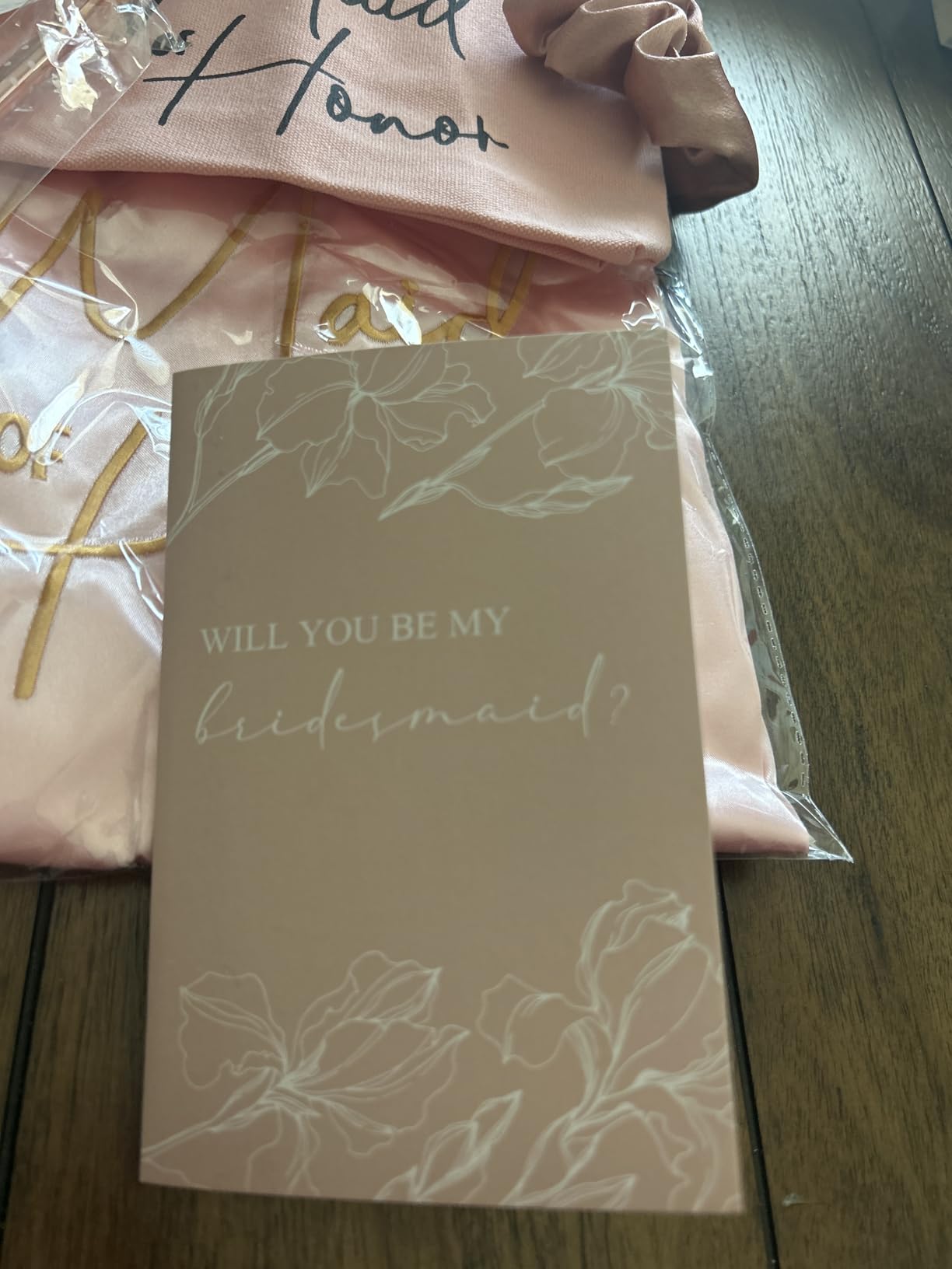Irenare 8 Pcs Proposal Gifts Set with Box, Champagne, Maid of Honor | Will You Be My Maid of Honor Card, with Robe Makeup Bag Cup Hair Tie Bracelet Diamond Pen Box customer photo 1